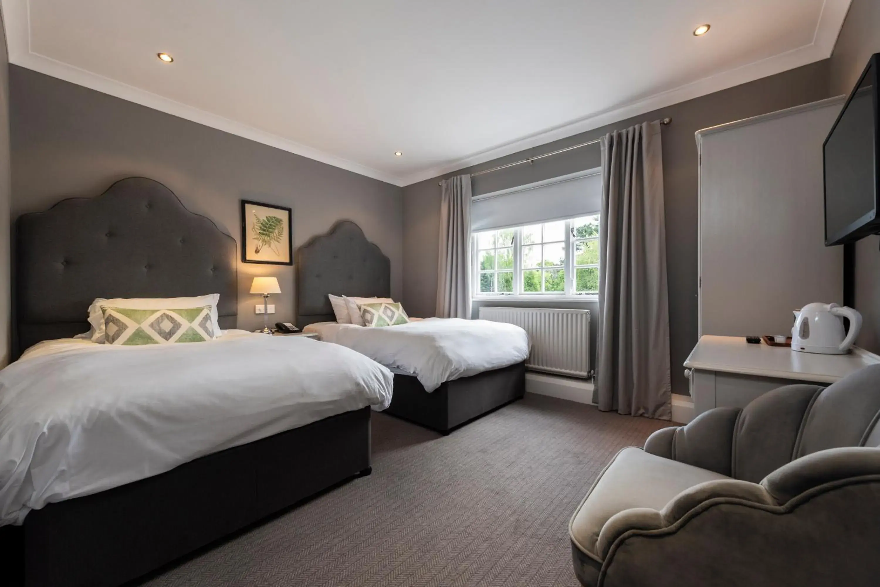 Photo of the whole room, Bed in Statham Lodge Hotel Photo of the whole room, Bed in Statham Lodge Hotel