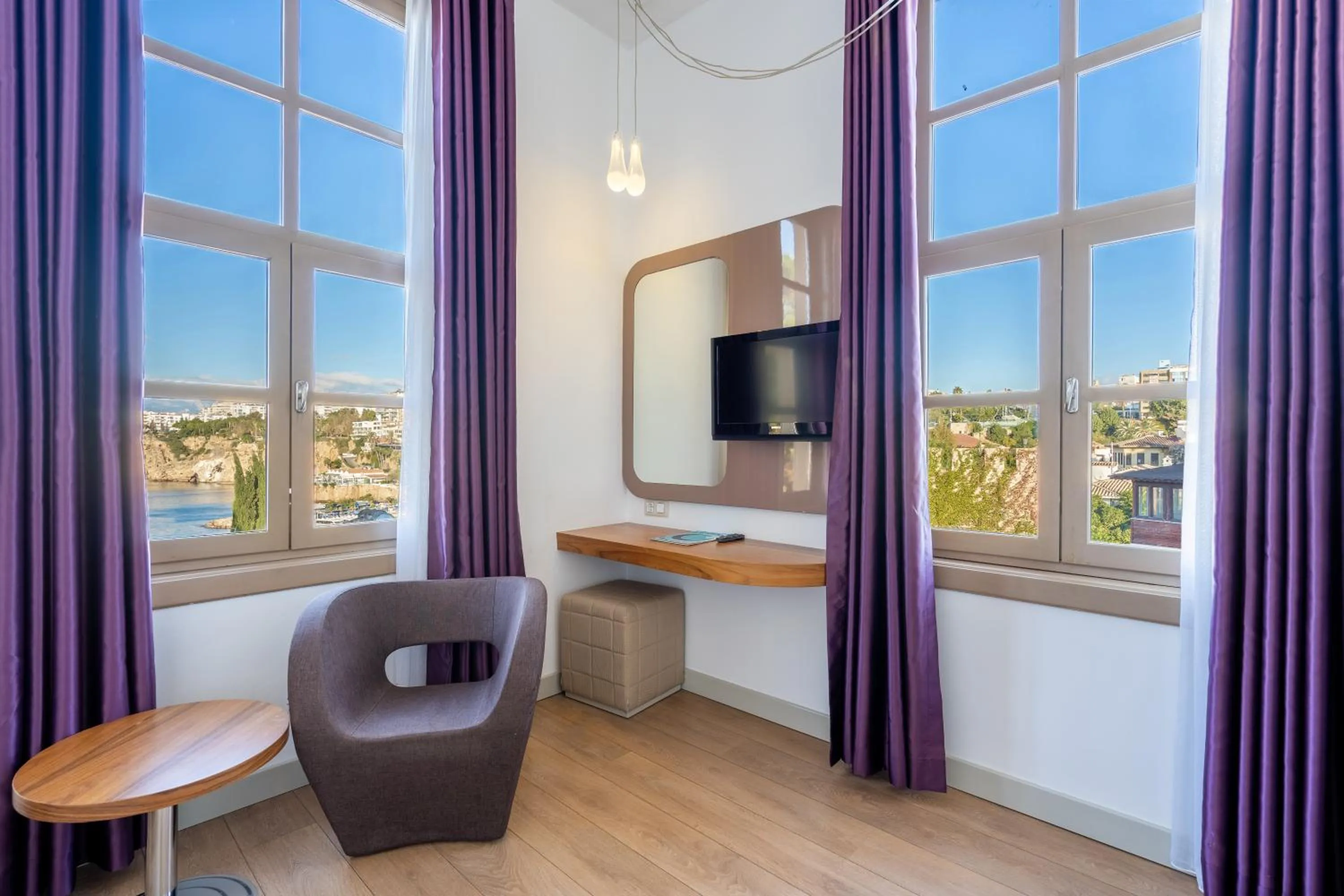 Nearby landmark in Puding Hotel