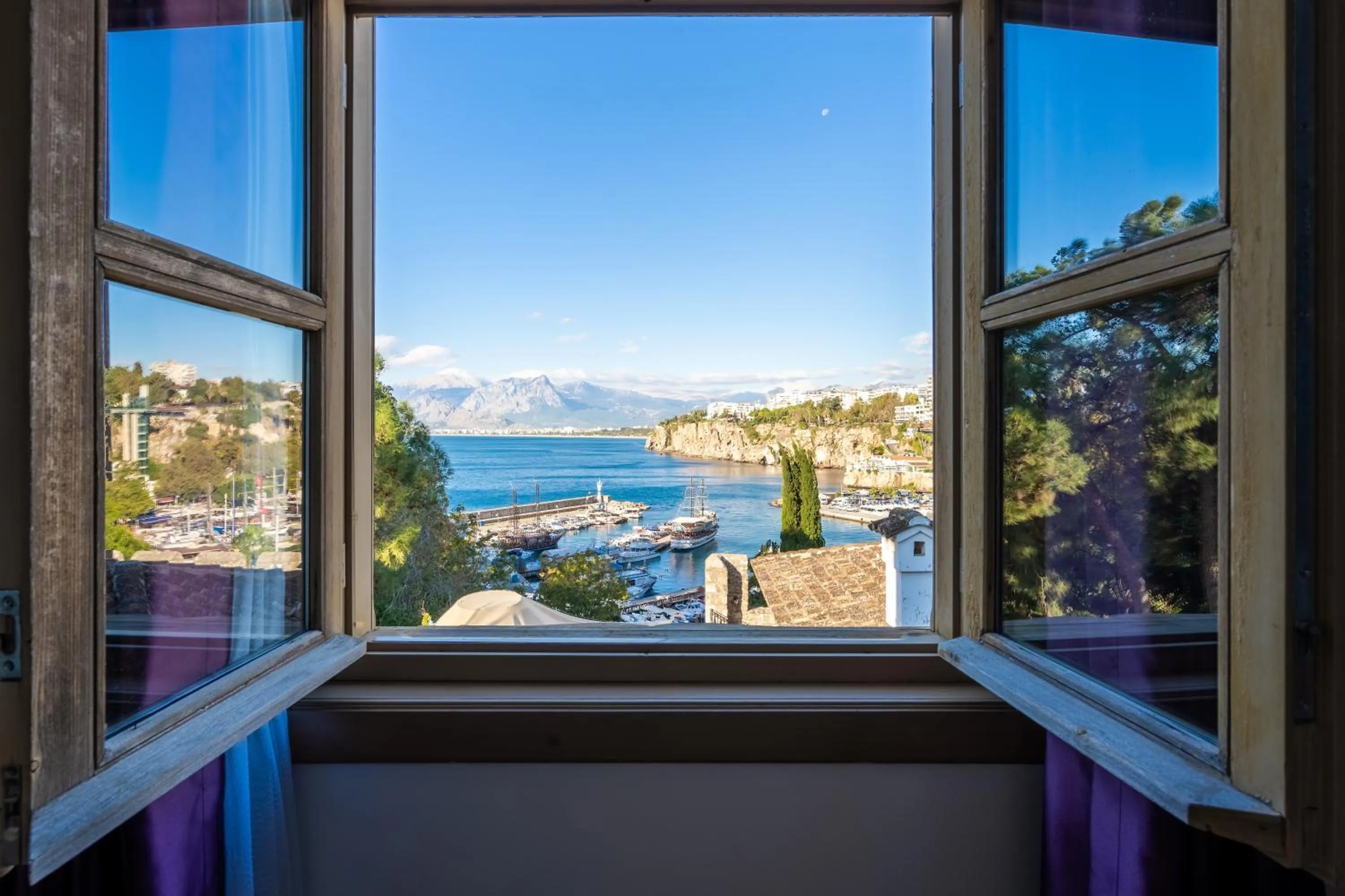 Mountain view in Puding Hotel