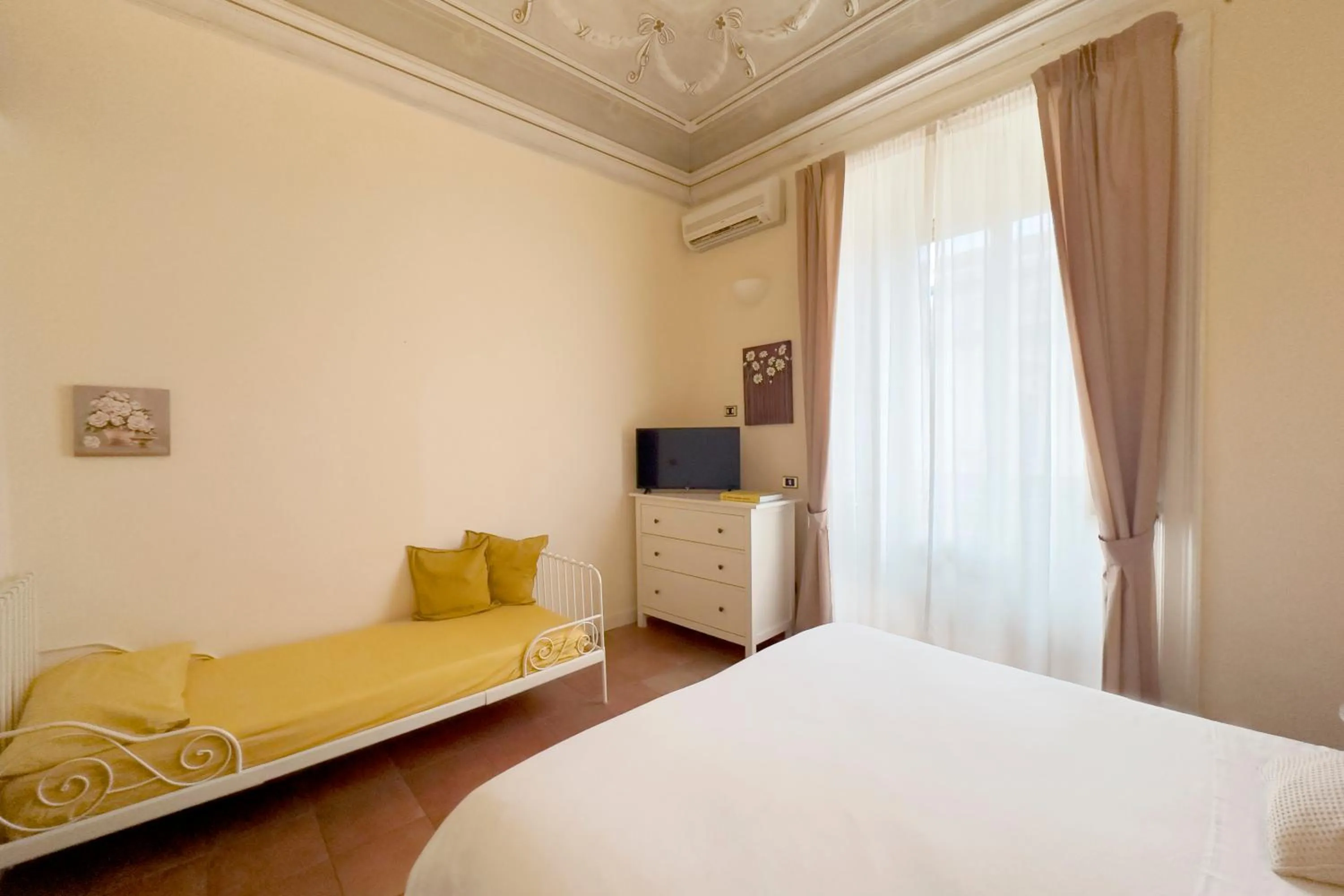 Photo of the whole room, Bed in Antica Dimora Caruso