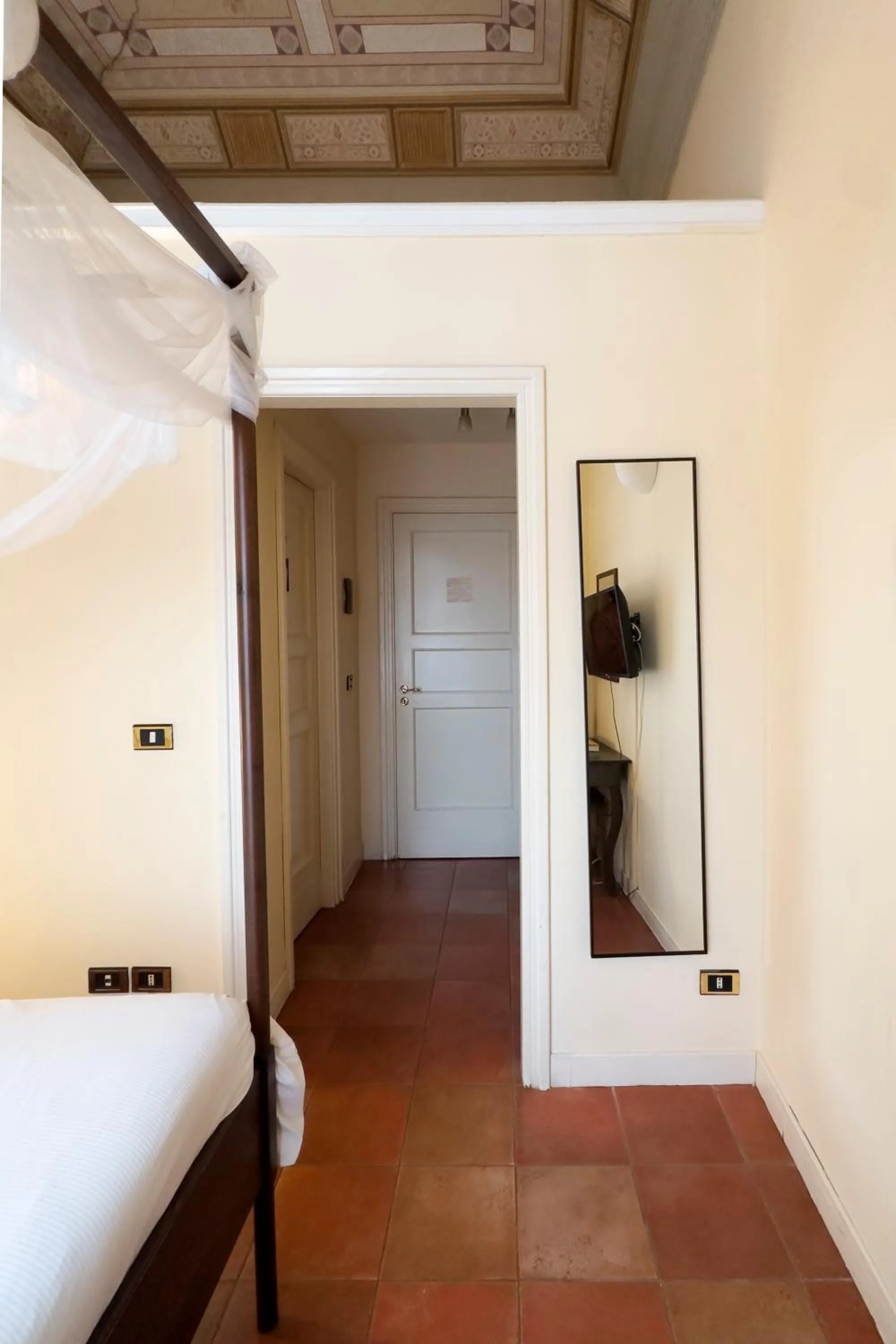 Photo of the whole room, Bed in Antica Dimora Caruso