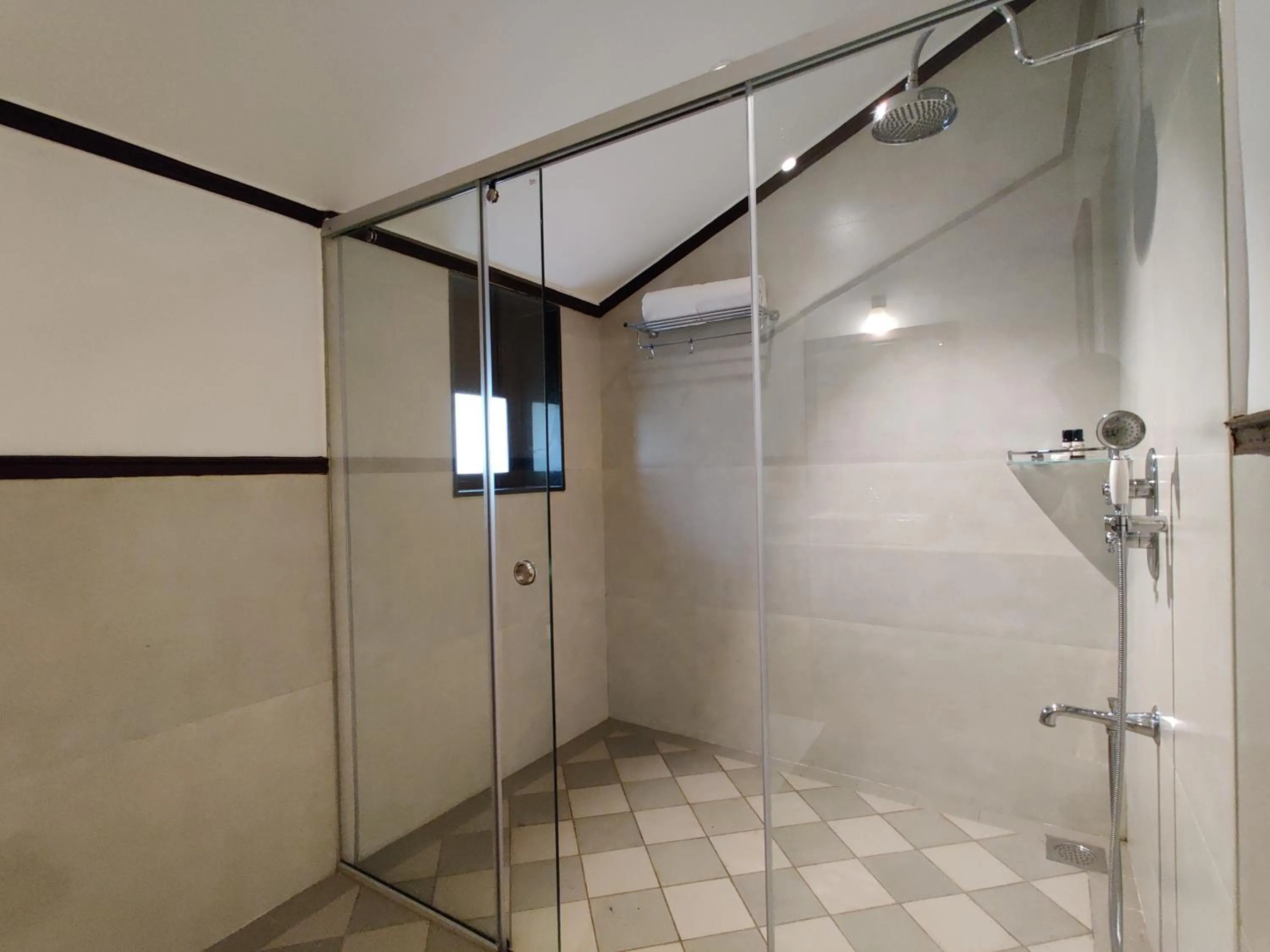 Shower in Chambers Mahabaleshwar, A Club Mahindra Associate Resort