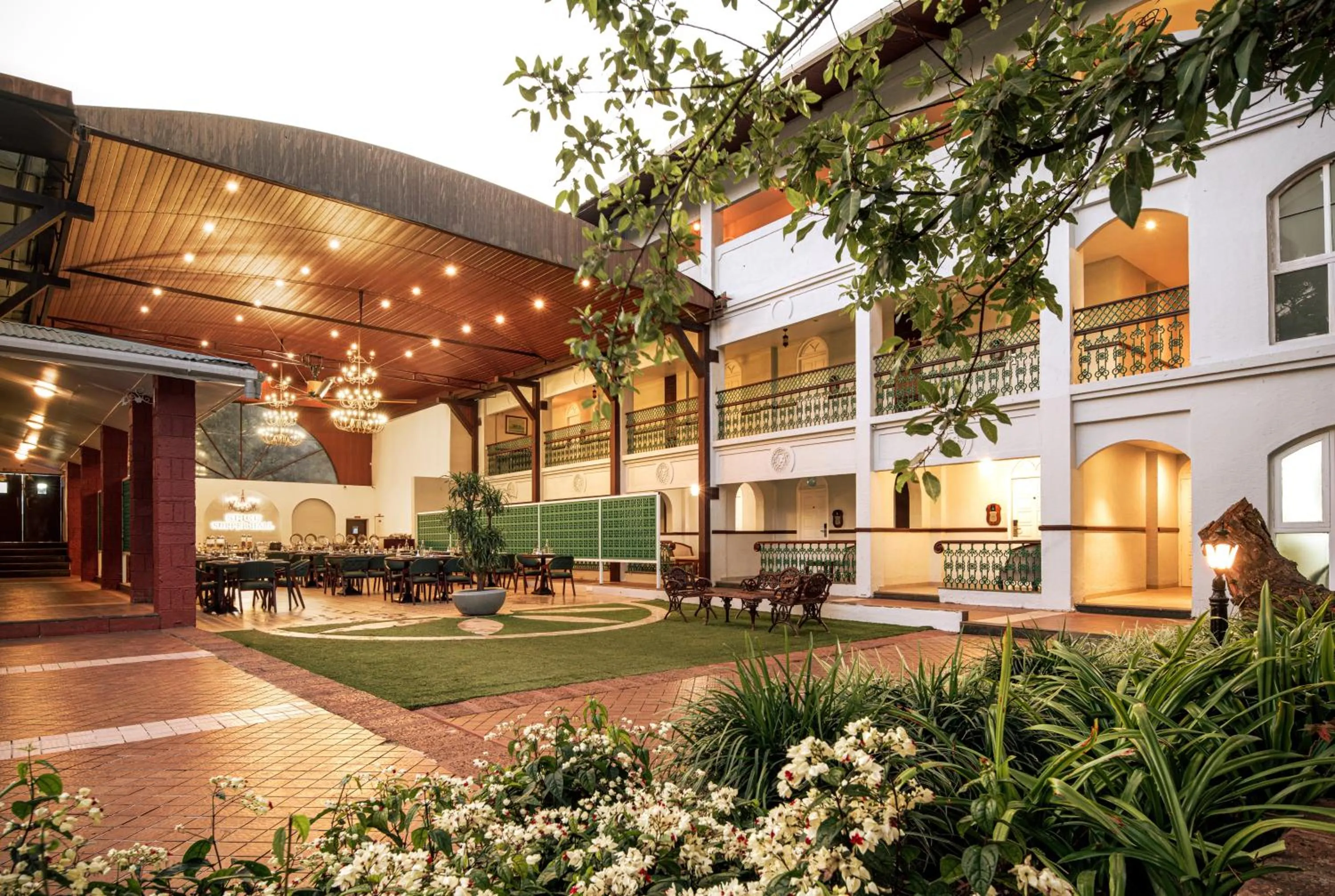 Restaurant/places to eat in Chambers Mahabaleshwar, A Club Mahindra Associate Resort