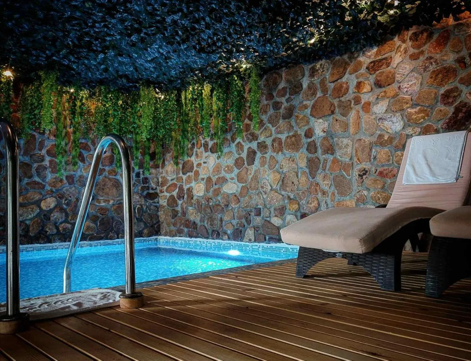 Massage in Aurora Resort & Spa