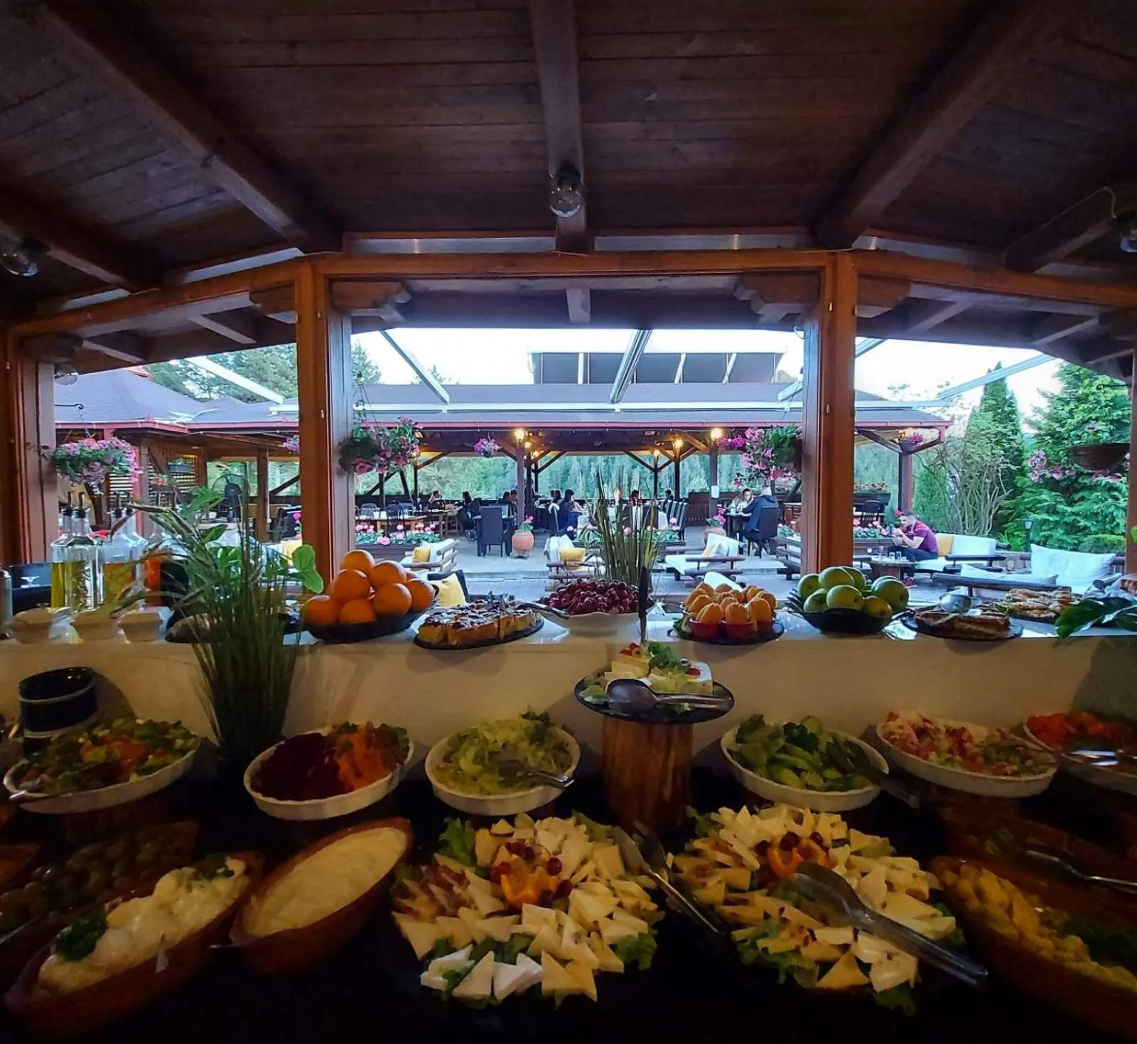 Restaurant/places to eat in Aurora Resort & Spa