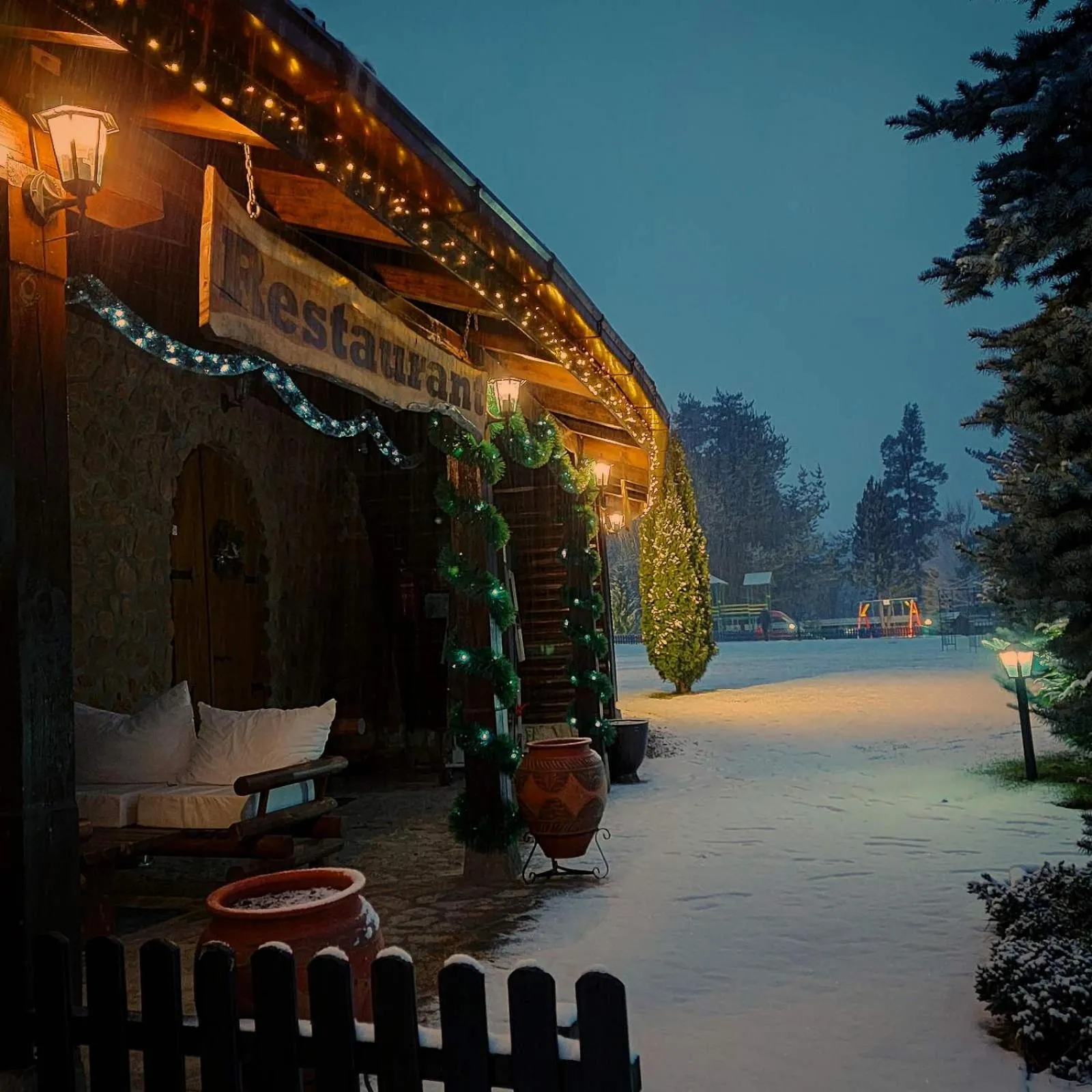 Night in Aurora Resort & Spa