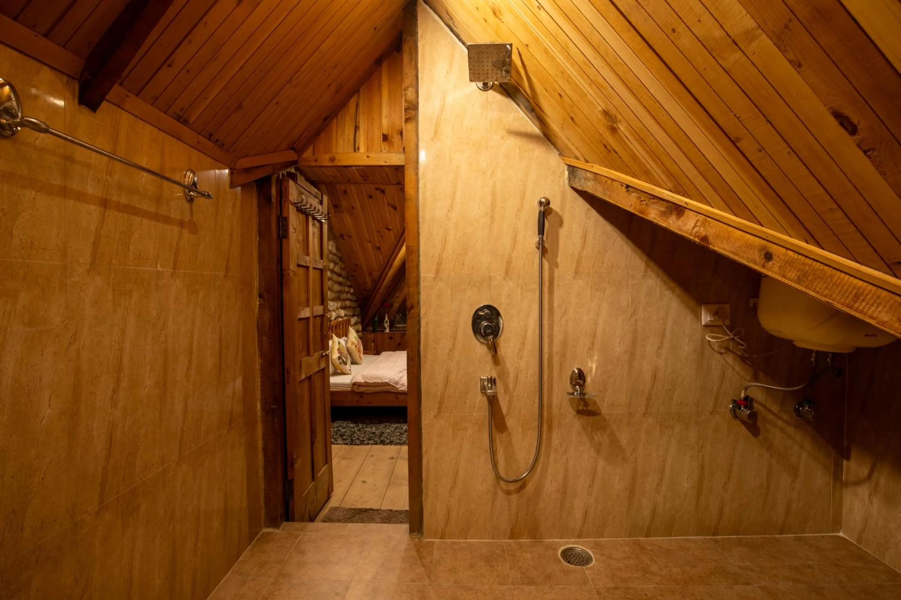 Ishan Log Huts-A boutique home stay