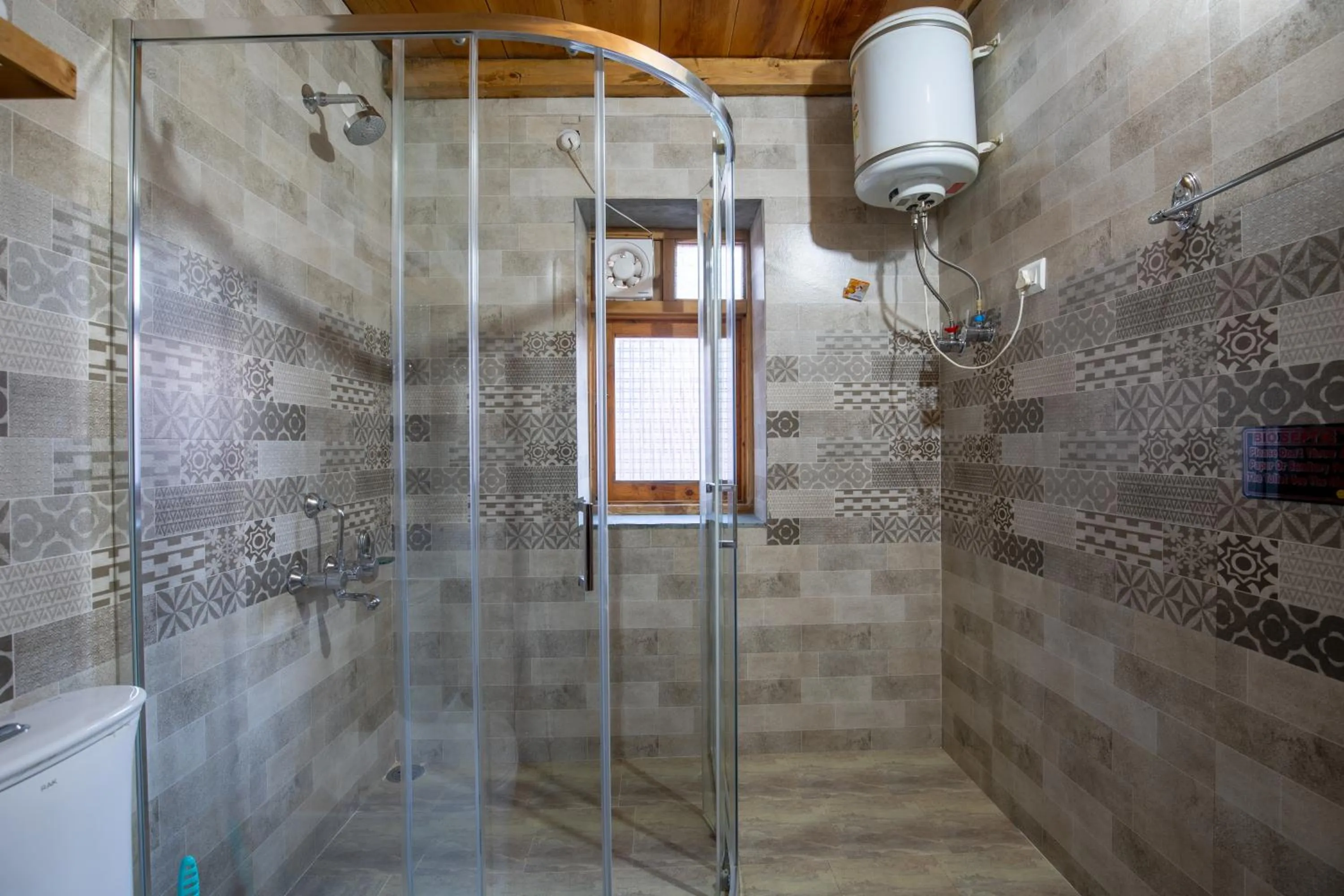 Bathroom in Ishan Log Huts-A boutique home stay