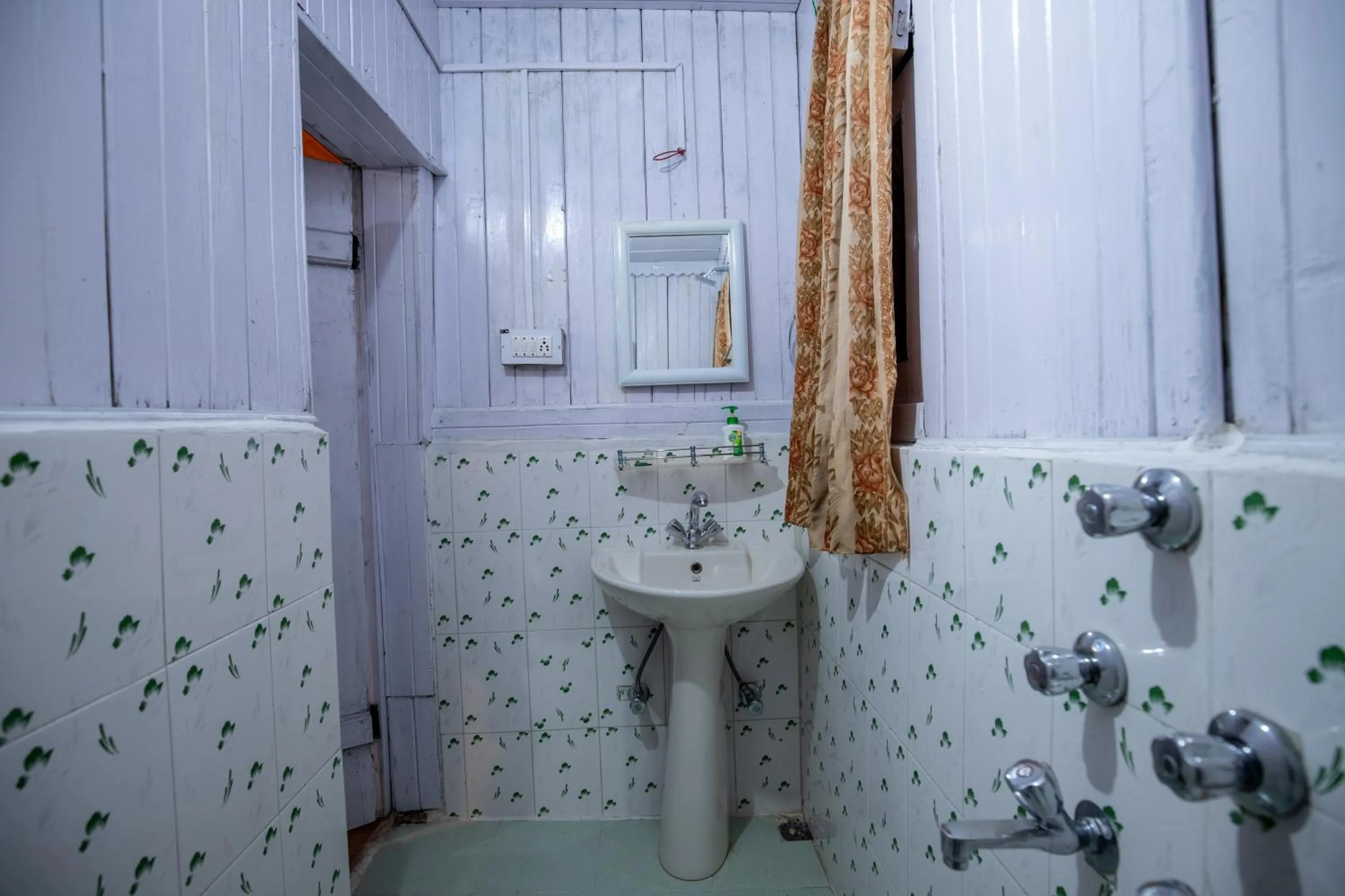 Bathroom in Ishan Log Huts-A boutique home stay