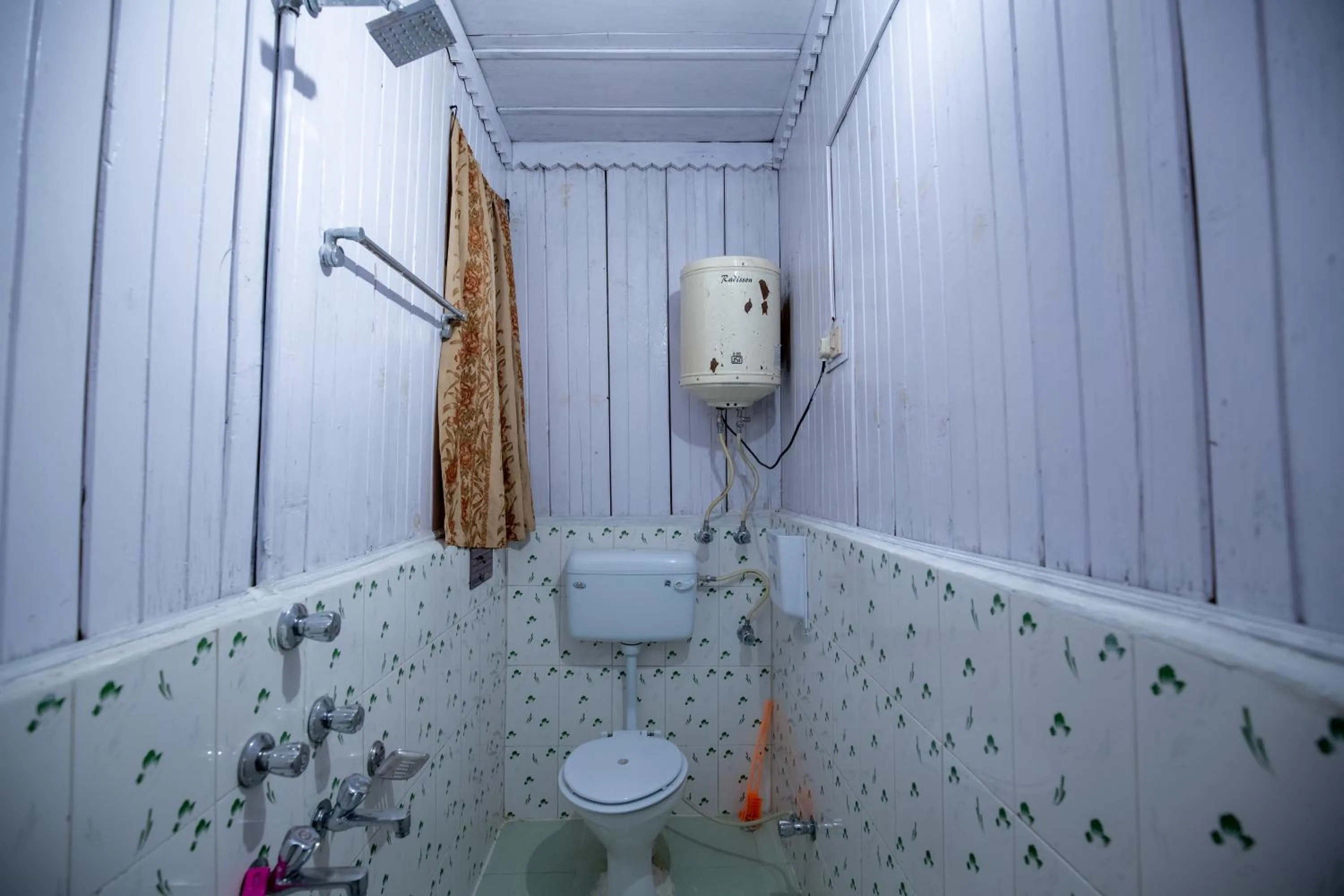 Bathroom in Ishan Log Huts-A boutique home stay