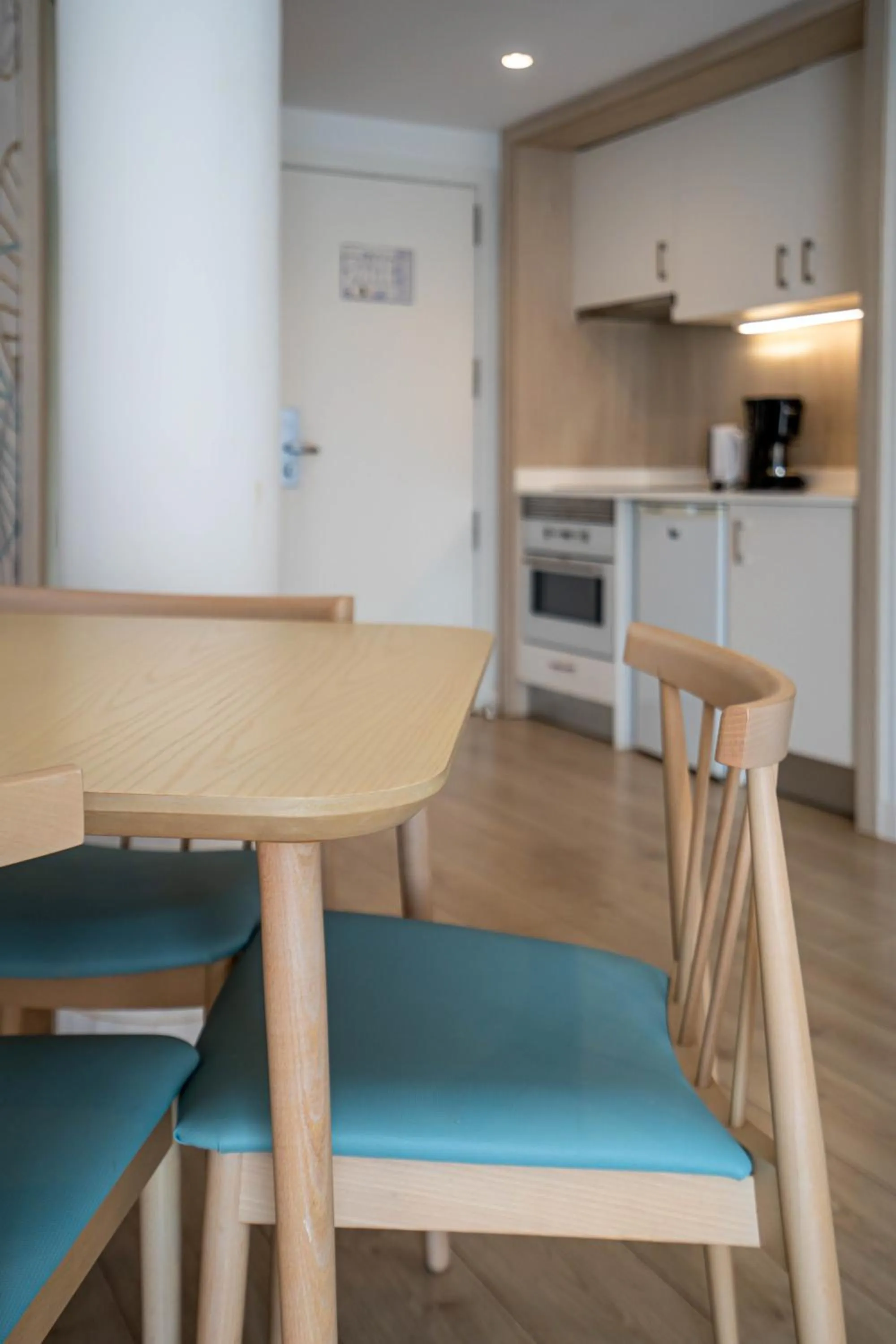 Kitchen or kitchenette in Leman Hotel y Apartamentos