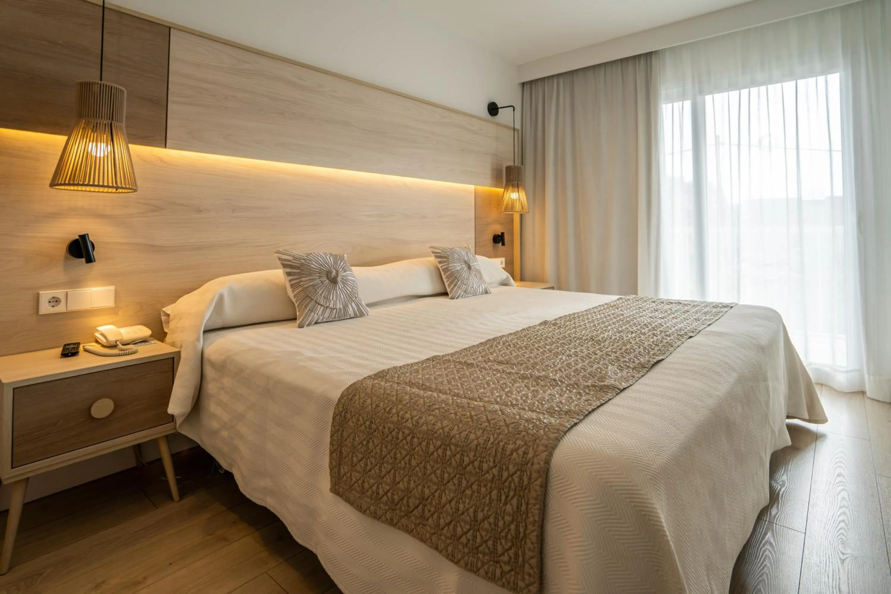 Bed in Leman Hotel y Apartamentos