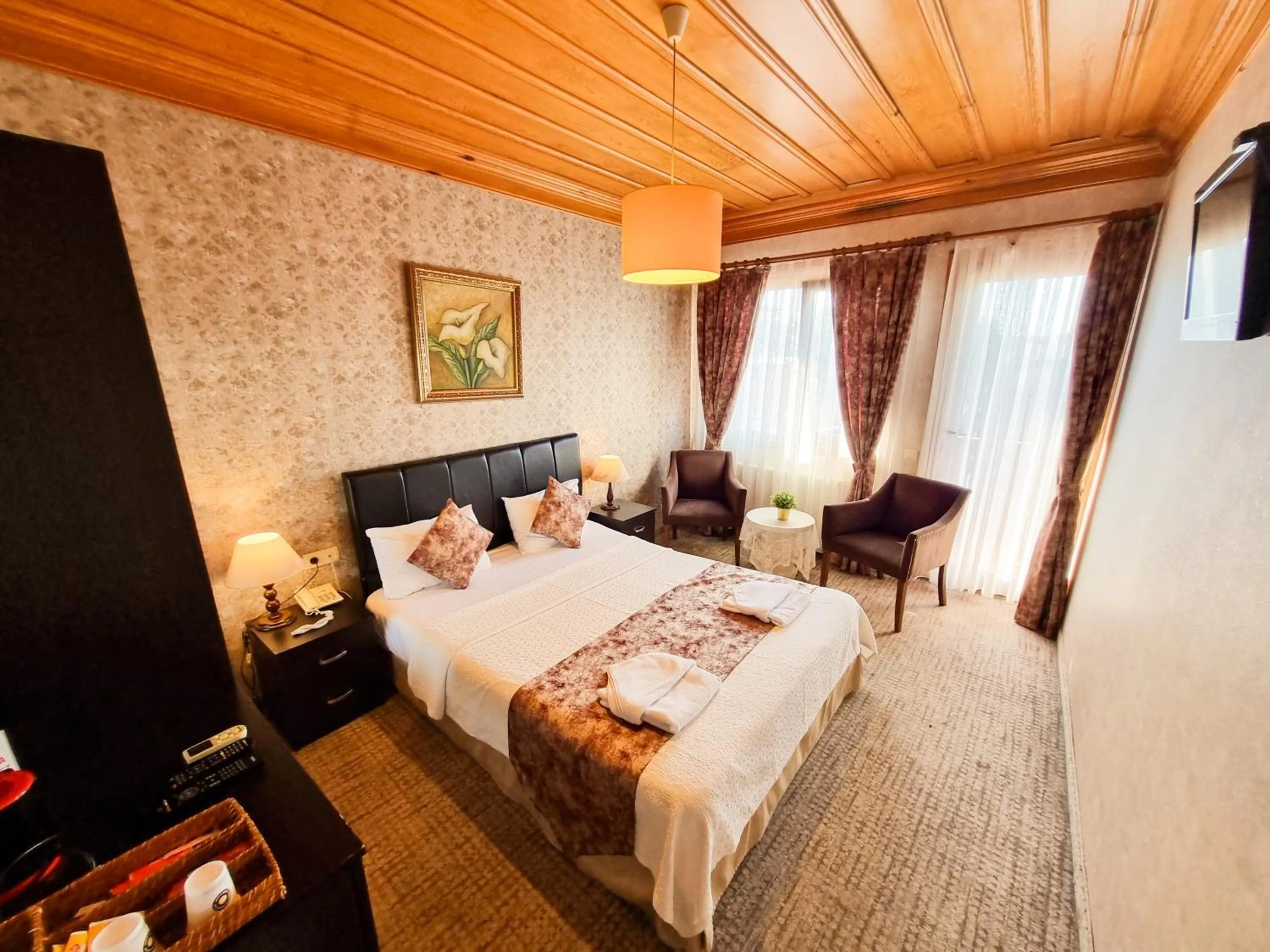 Photo of the whole room, Bed in Eskibağ Butik Hotel