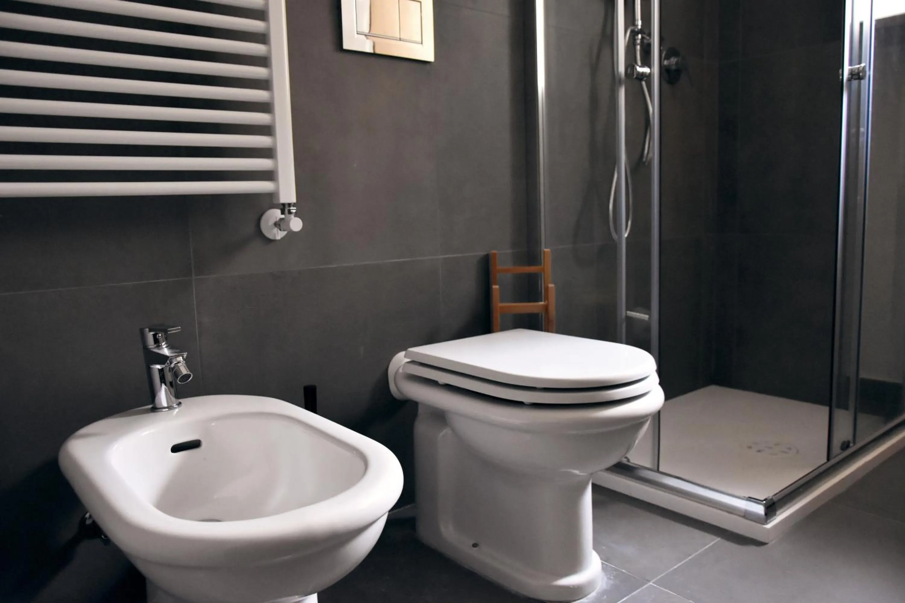 Shower in XVIII Arcano