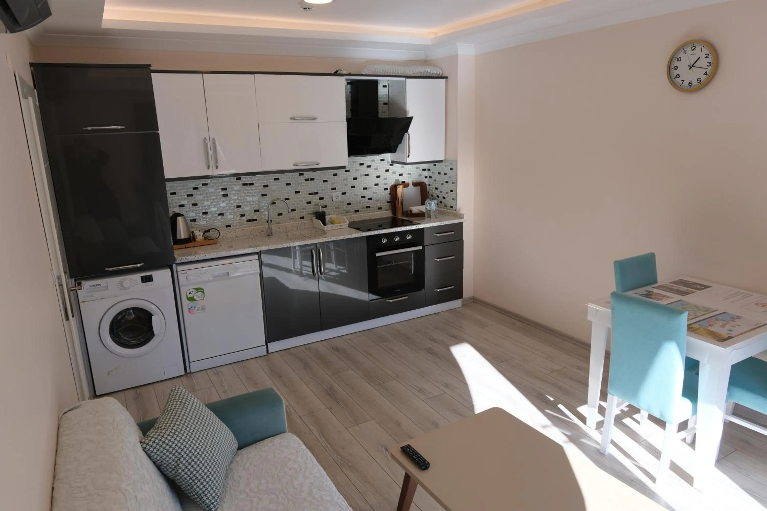 Kitchen or kitchenette in Şahin Tepesi Suite Otel