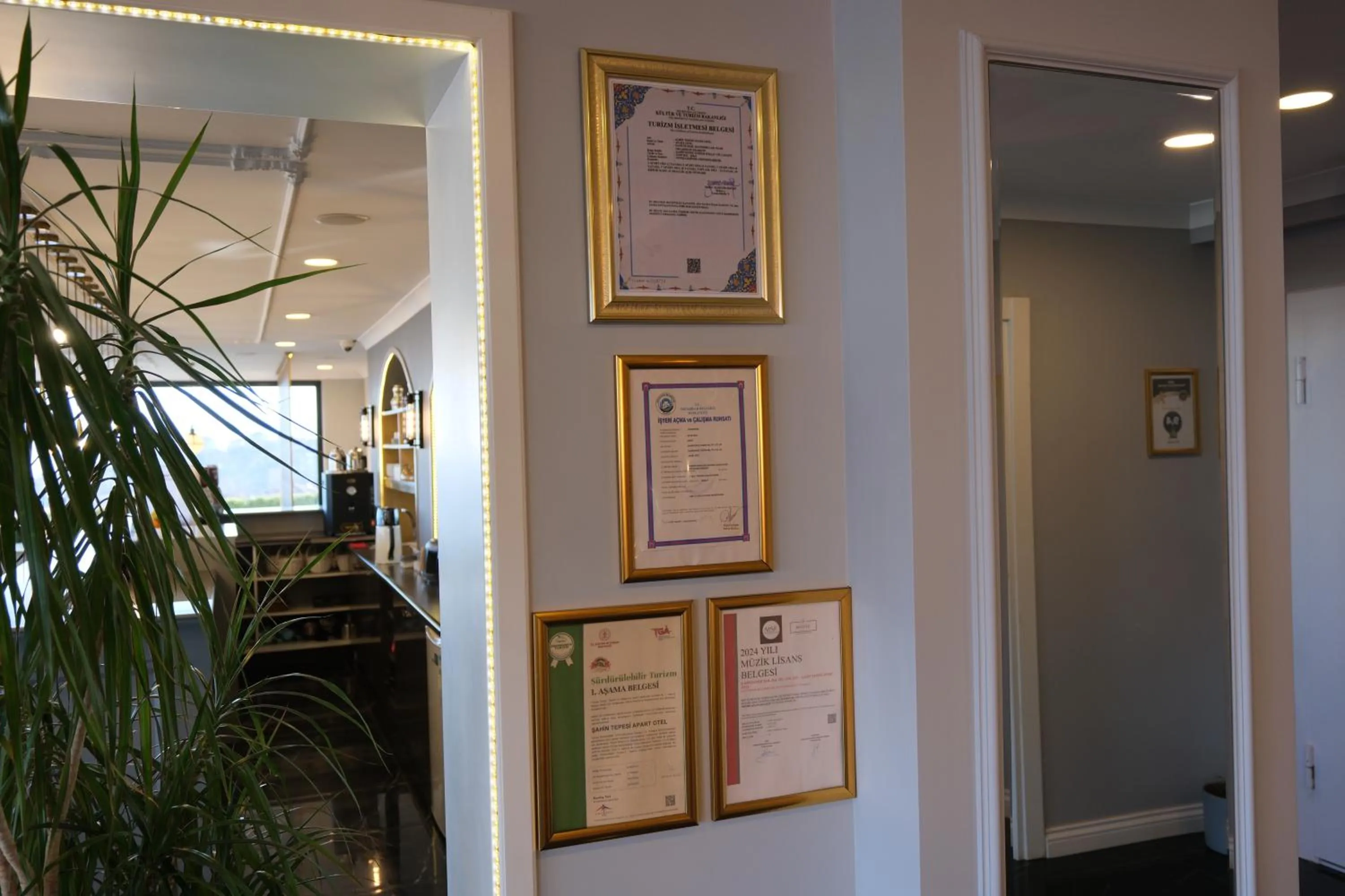 Property logo or sign in Şahin Tepesi Suite Otel