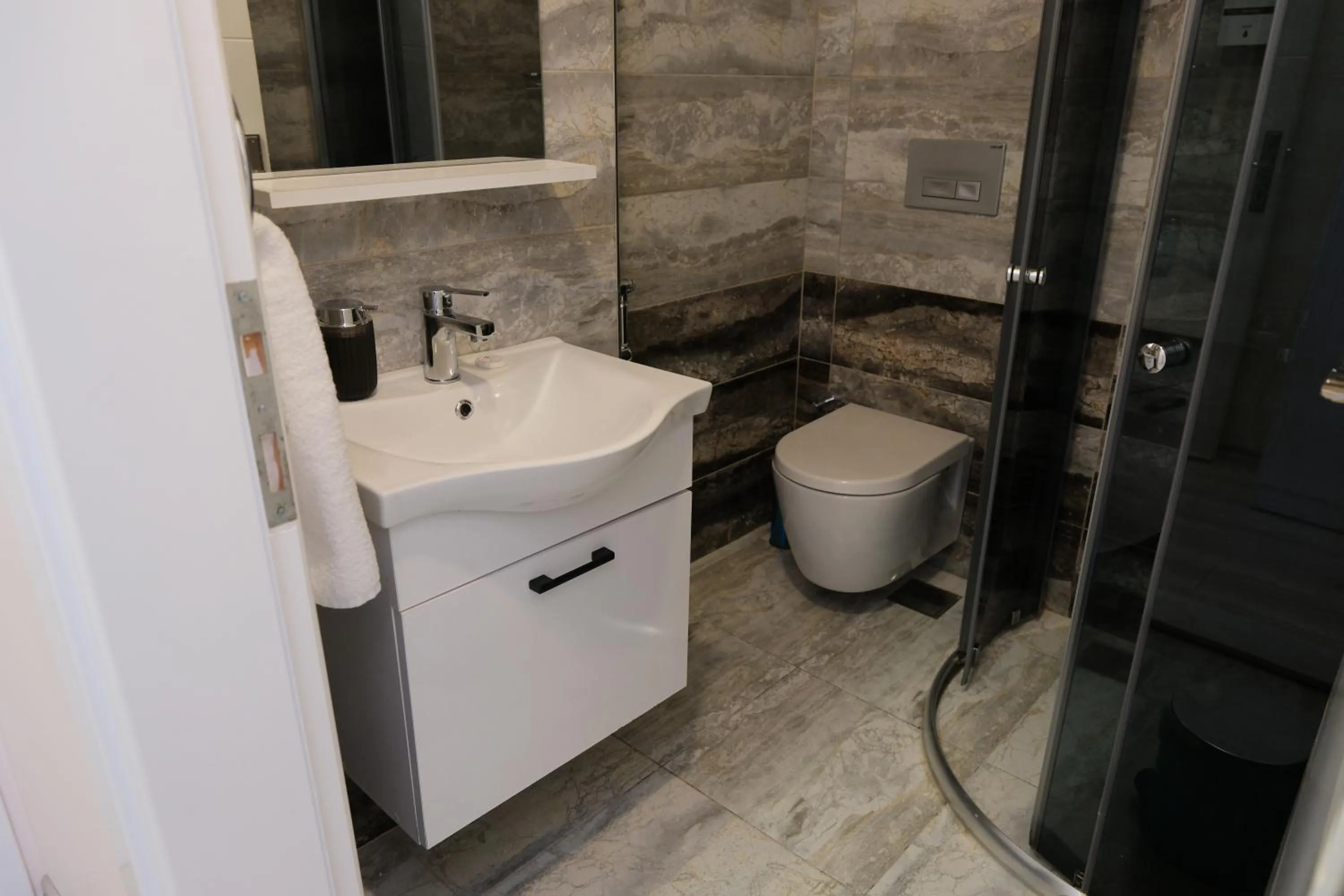 Shower in Şahin Tepesi Suite Otel