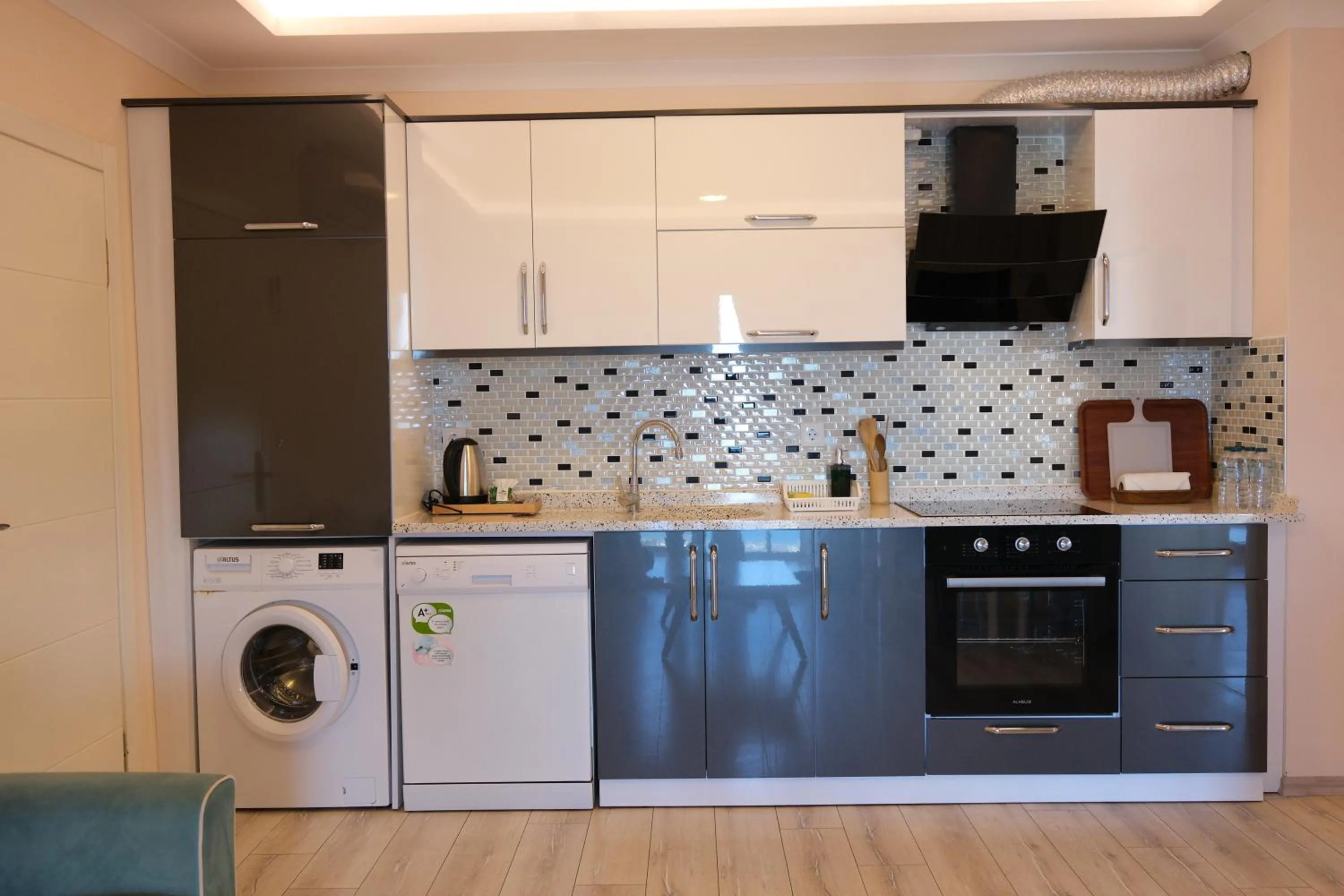 Kitchen or kitchenette in Şahin Tepesi Suite Otel