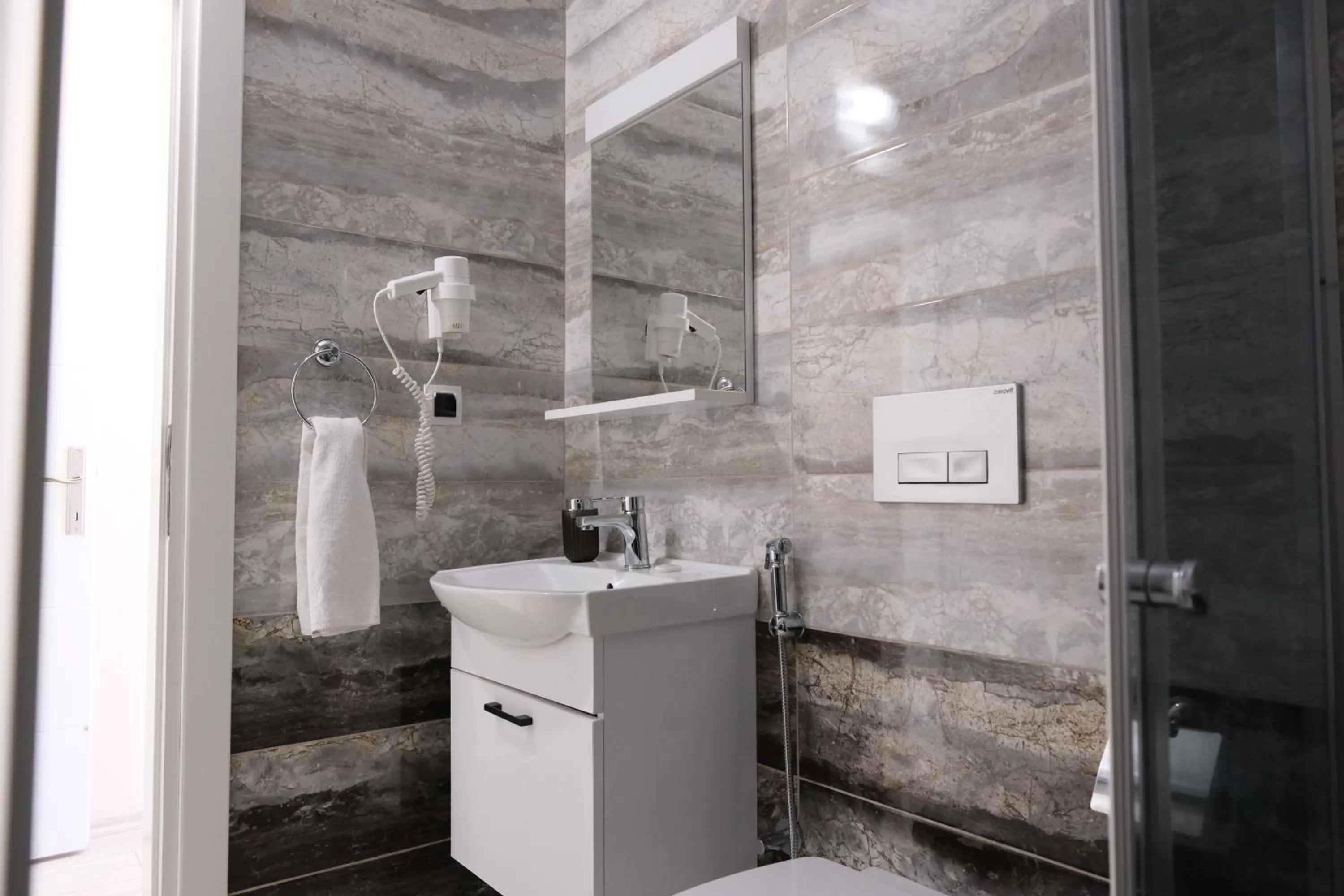 Shower in Şahin Tepesi Suite Otel