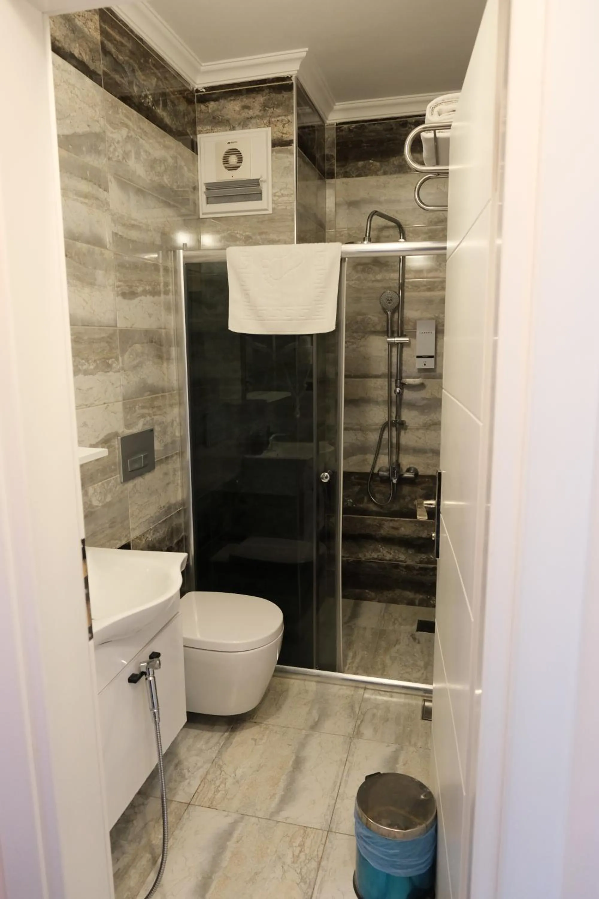 Shower in Şahin Tepesi Suite Otel