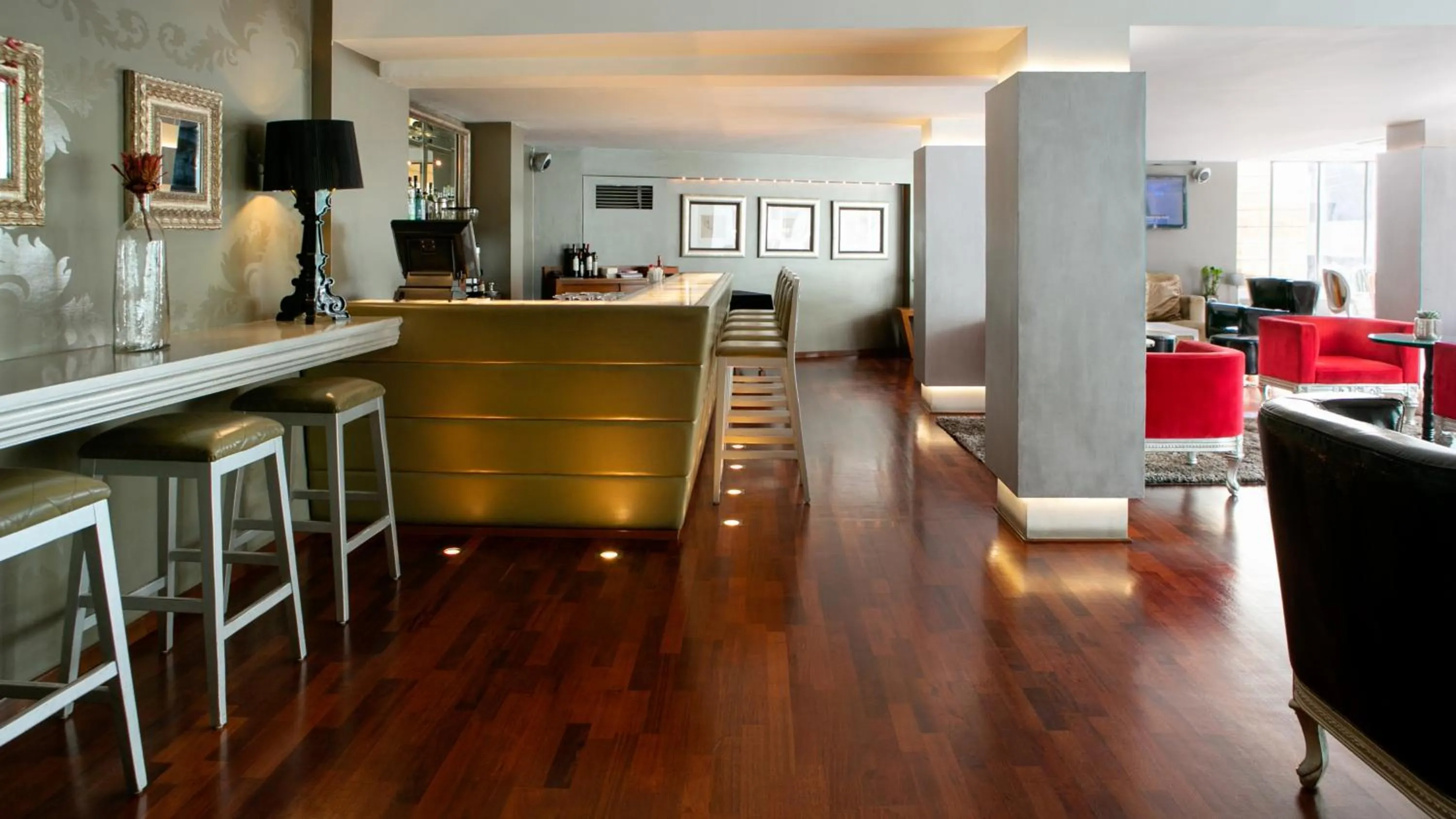 Lounge or bar in Cleopatra Hotel