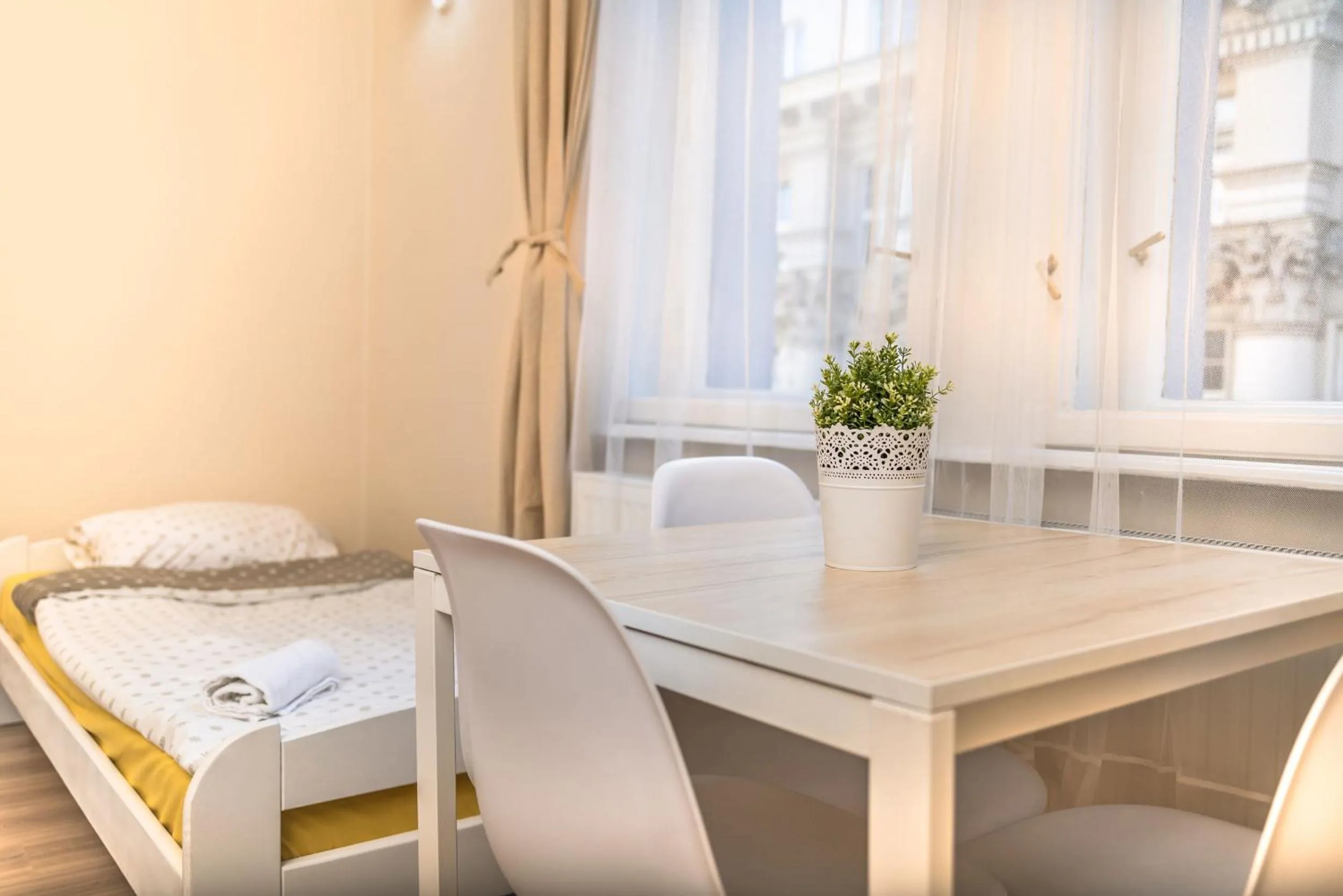 Dining Area in Hostel Krakowskie Klimaty