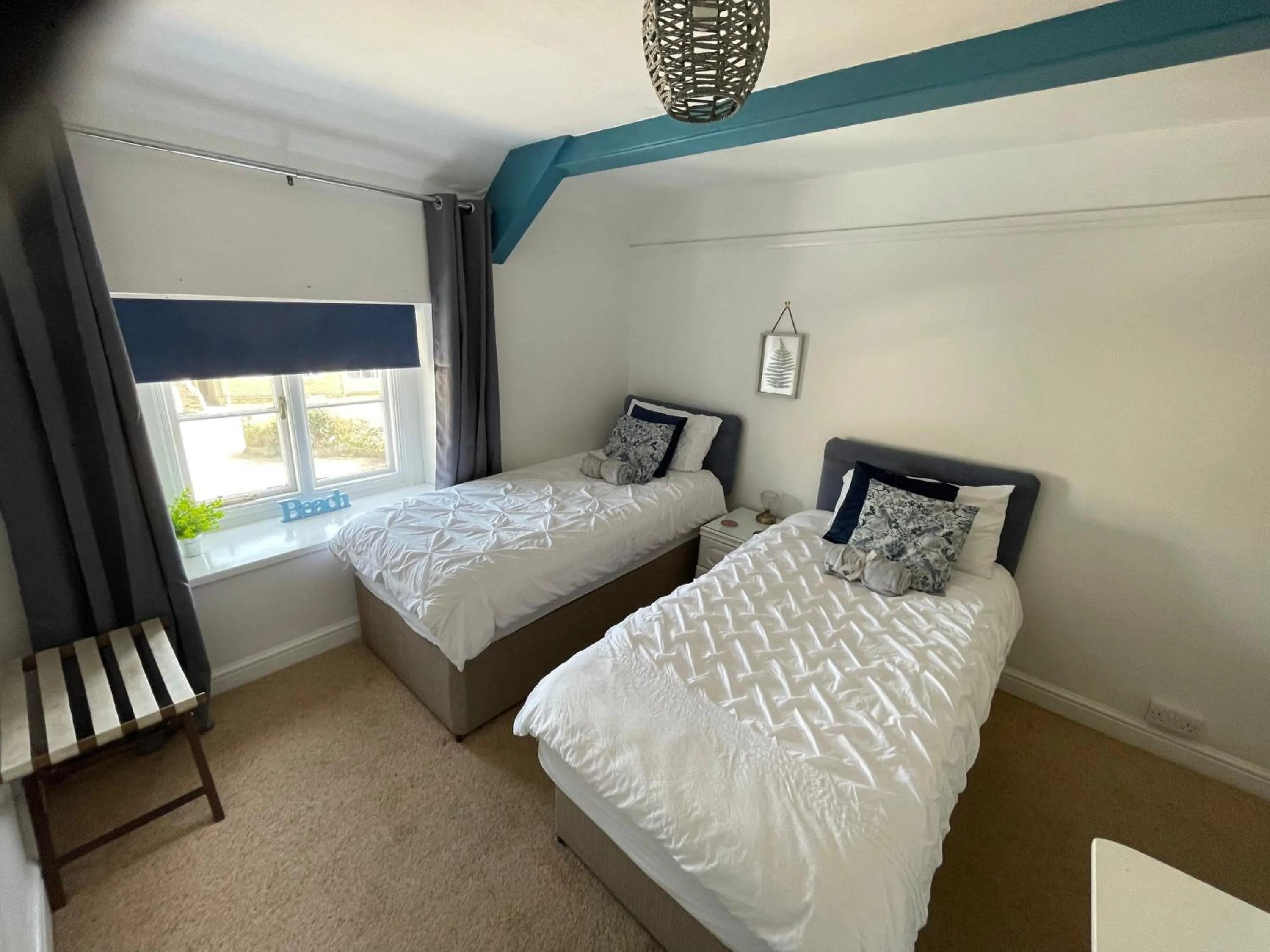Twin Room with Shower in Durbeyfield