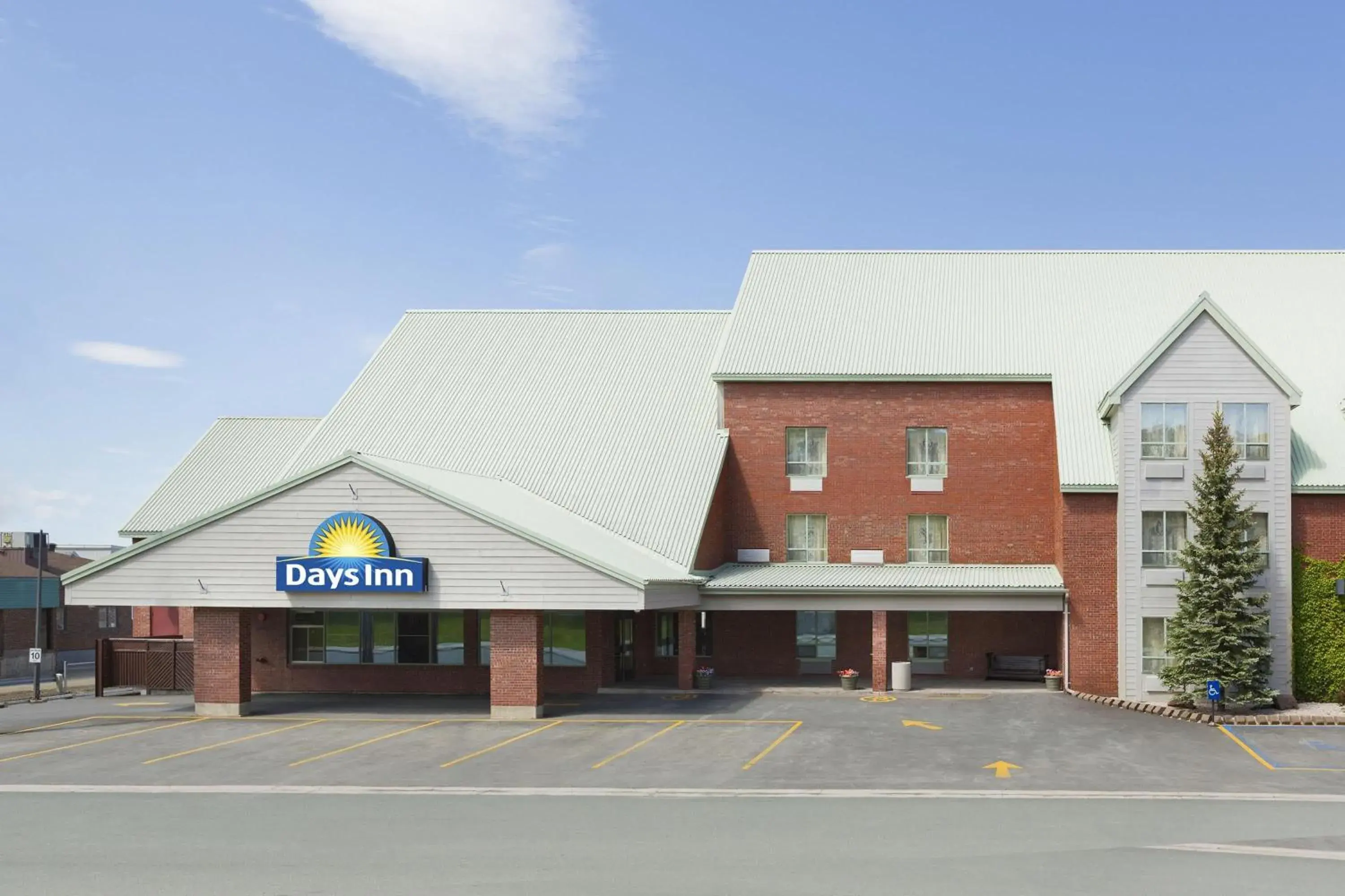 Property building in Days Inn by Wyndham Dalhousie Property building in Days Inn by Wyndham Dalhousie