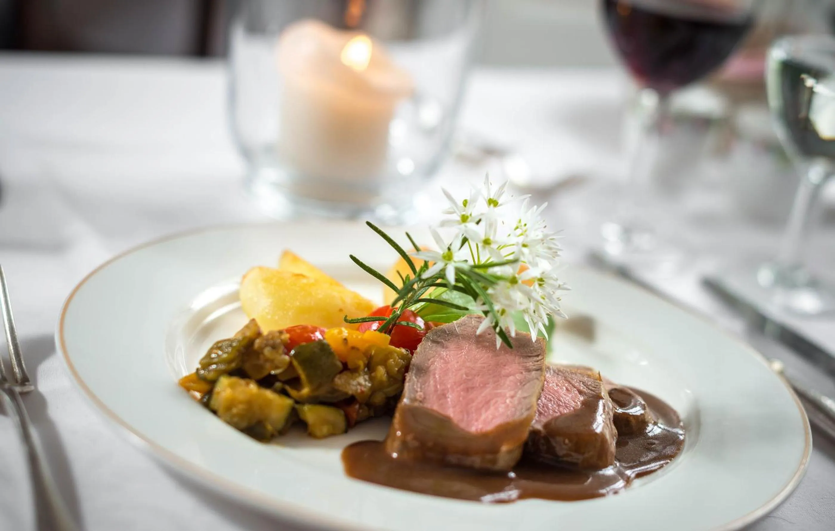 Restaurant/places to eat in Swiss Historic Hotel Masson