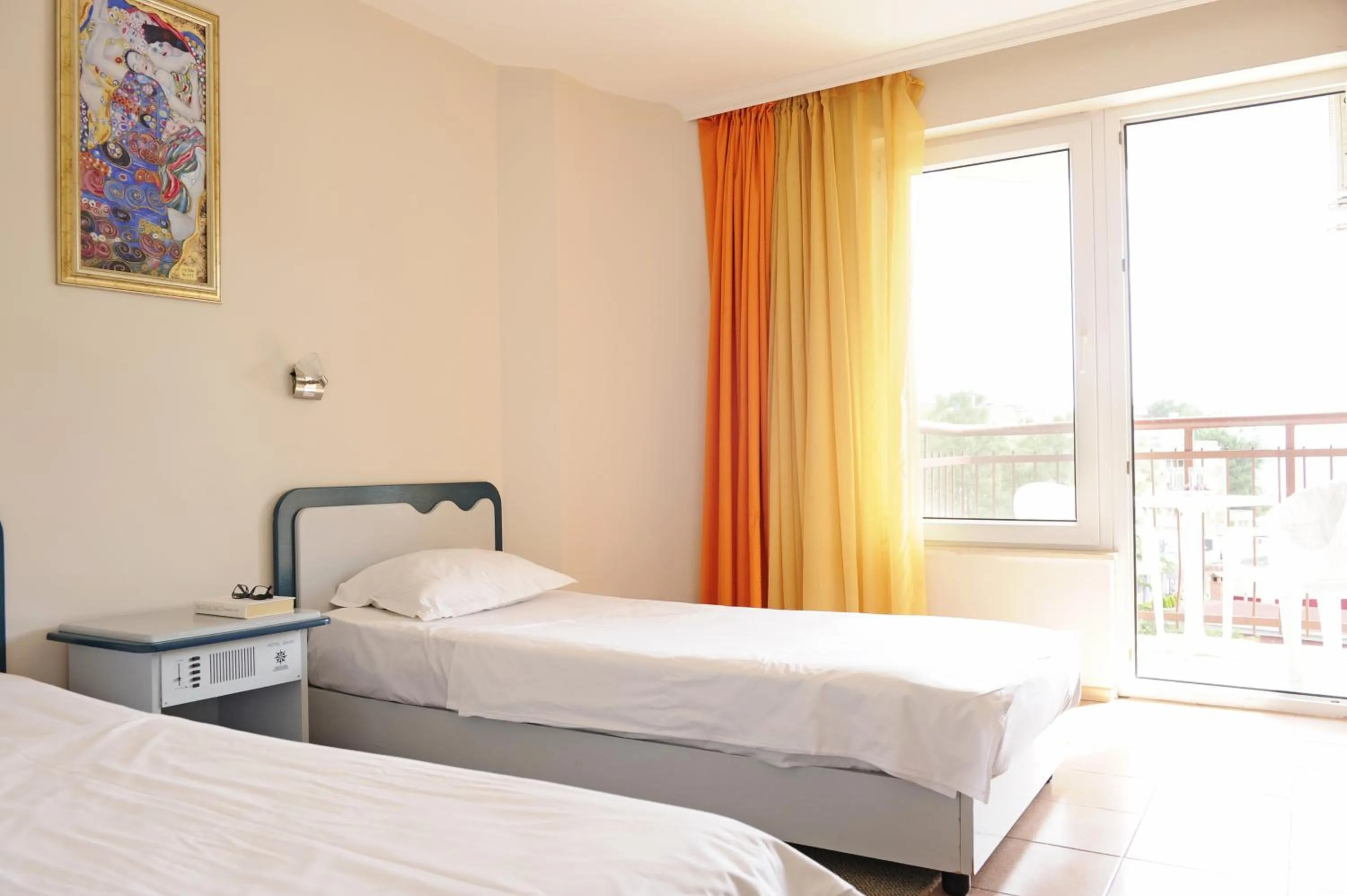 Bedroom, Bed in Hotel Iskar & Aquapark - All Inclusive