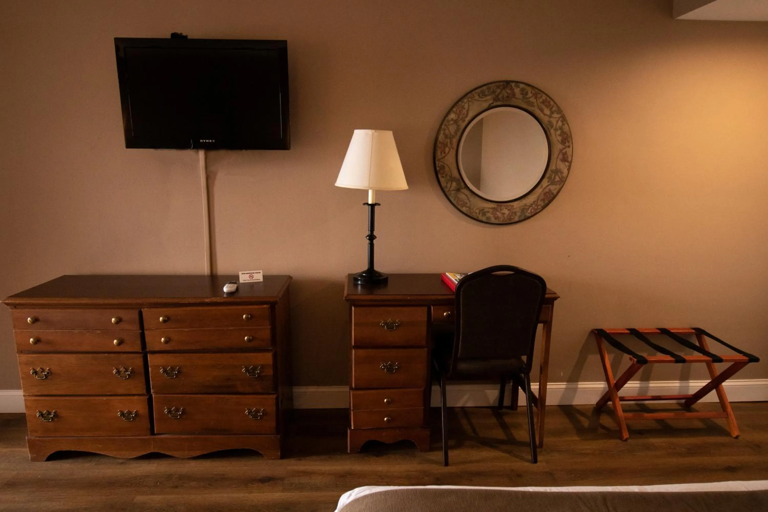 Bedroom in Inn on the Hudson