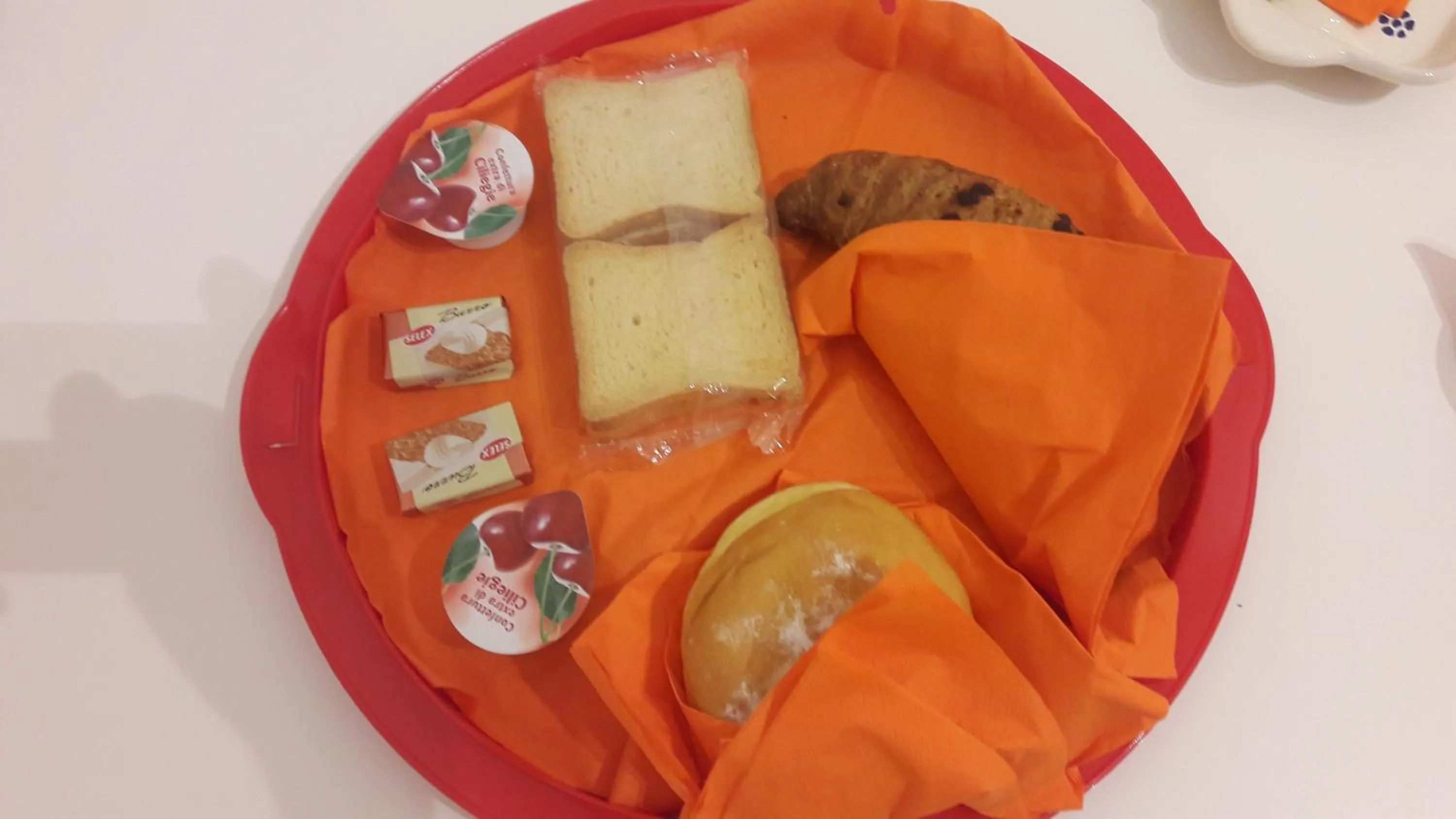 Food and drinks in Angela's House