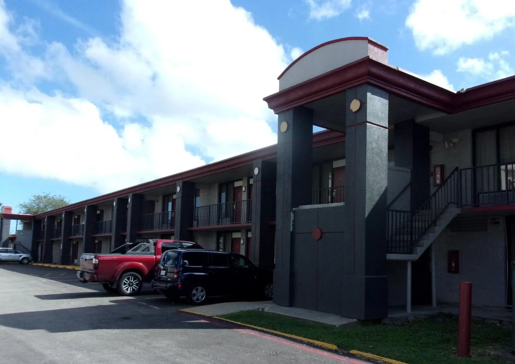 Property building in Red Roof Inn Corpus Christi North - Near Downtown