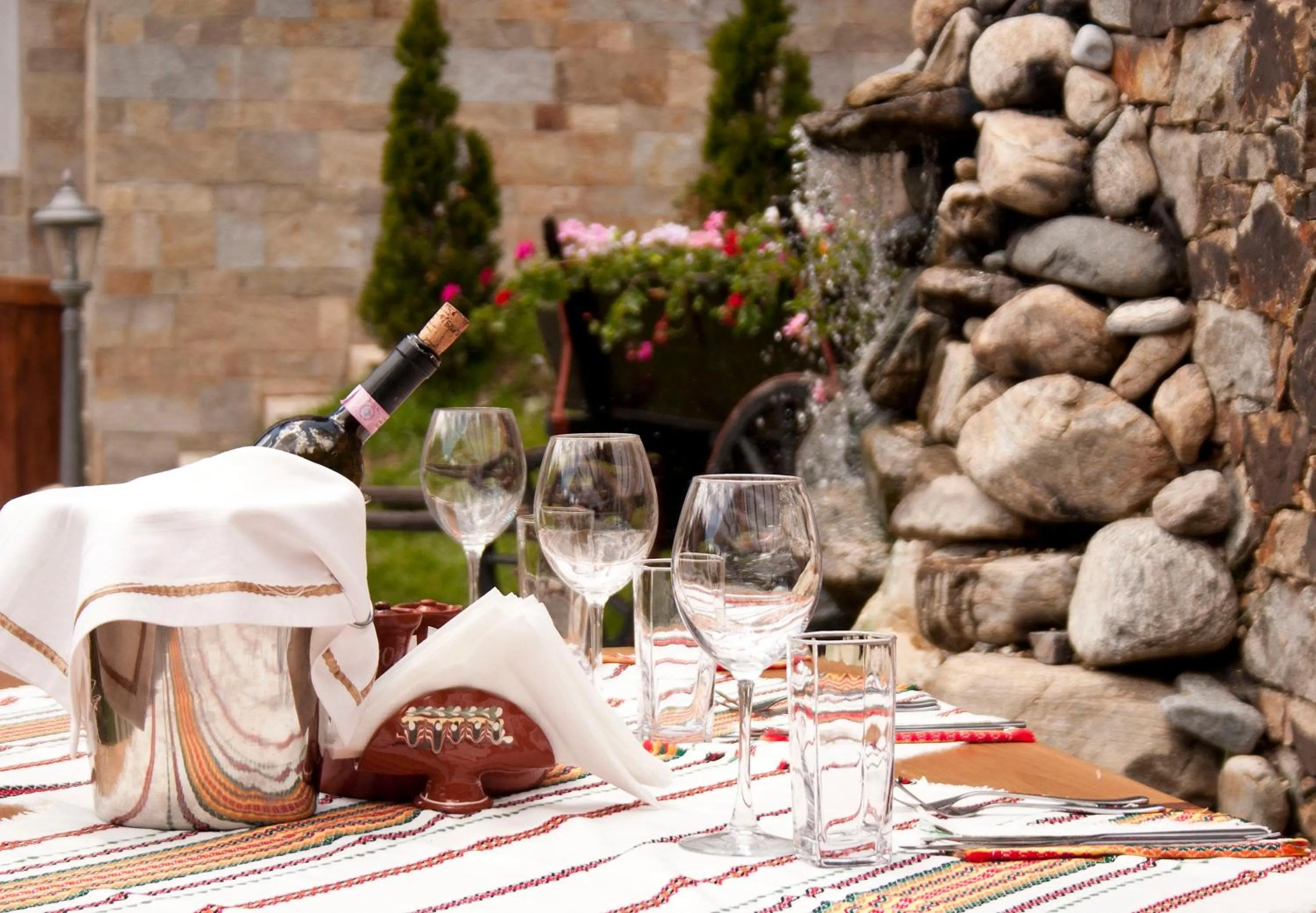 BBQ facilities in Complex Kamelia