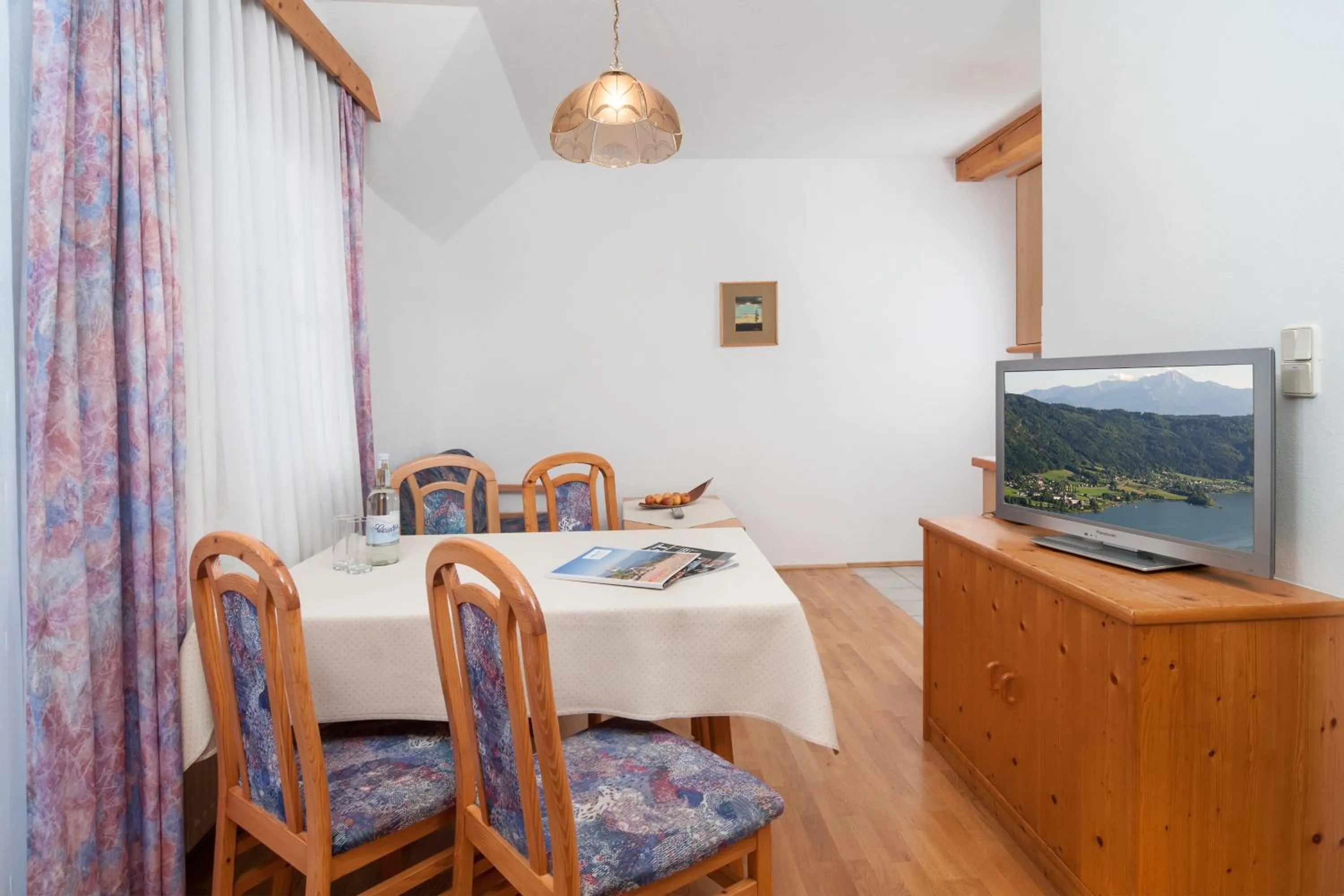 Dining area in Wellness Landhaus Parth