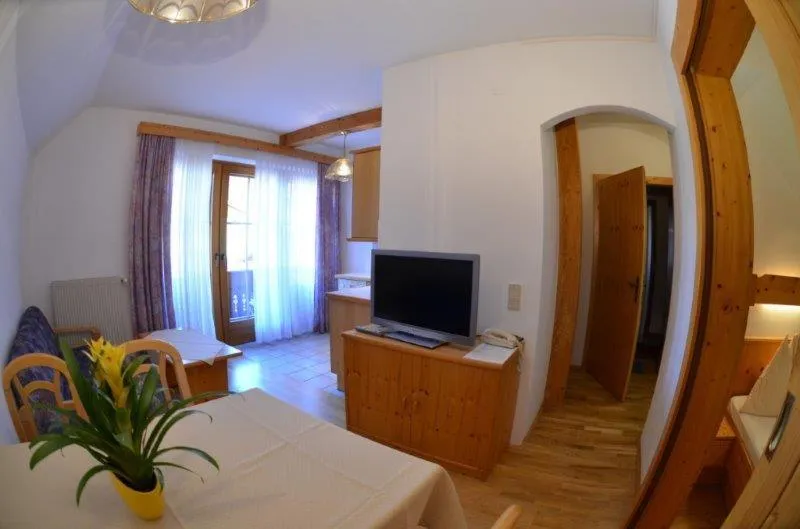 TV and multimedia, Bed in Wellness Landhaus Parth