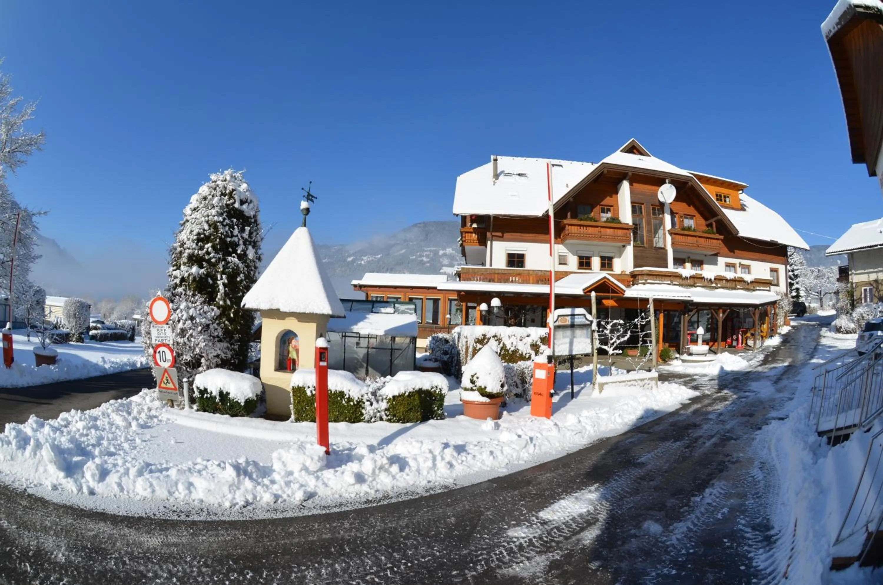Facade/entrance in Wellness Landhaus Parth