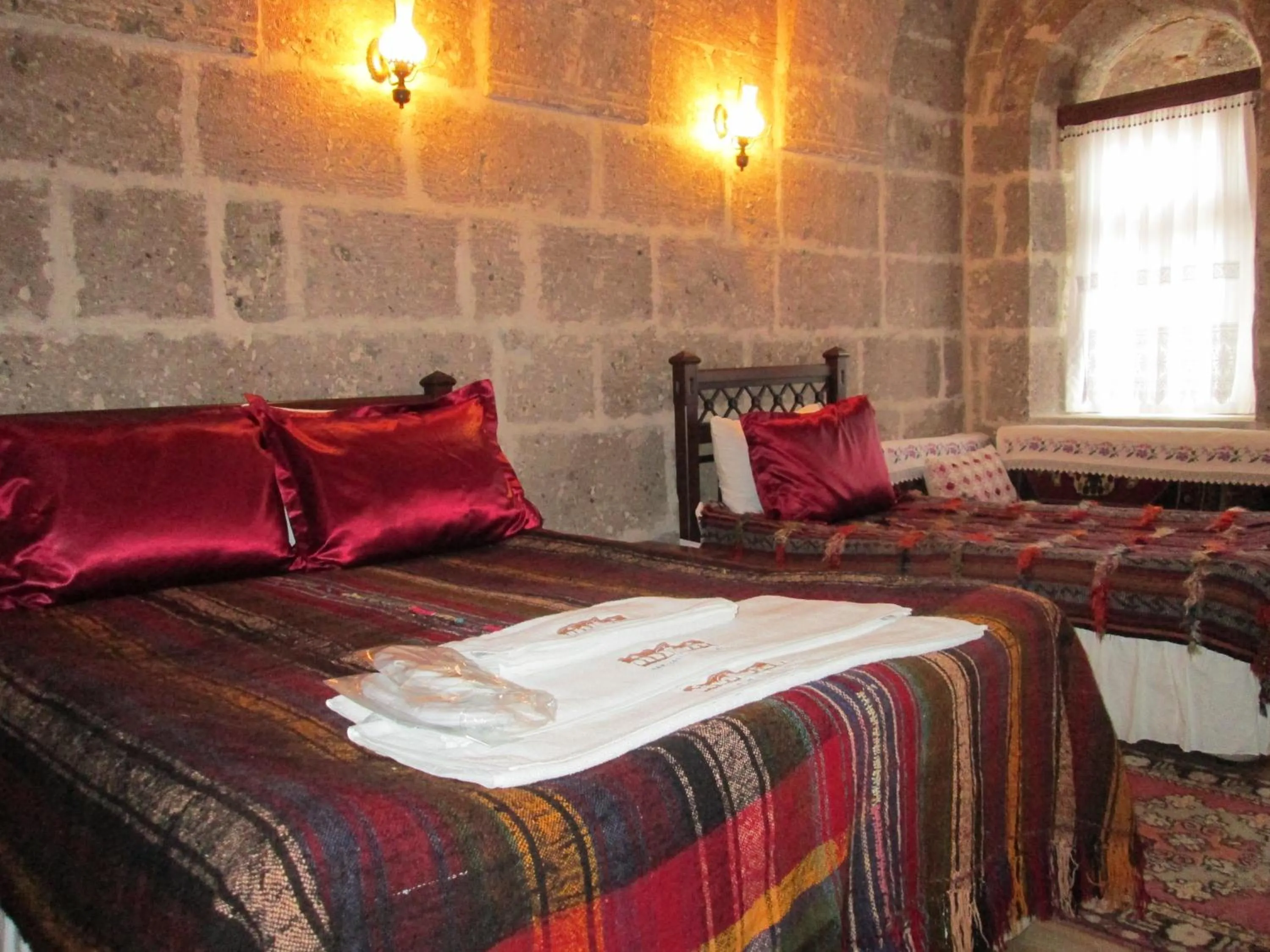 Bed in Osmanoglu Hotel