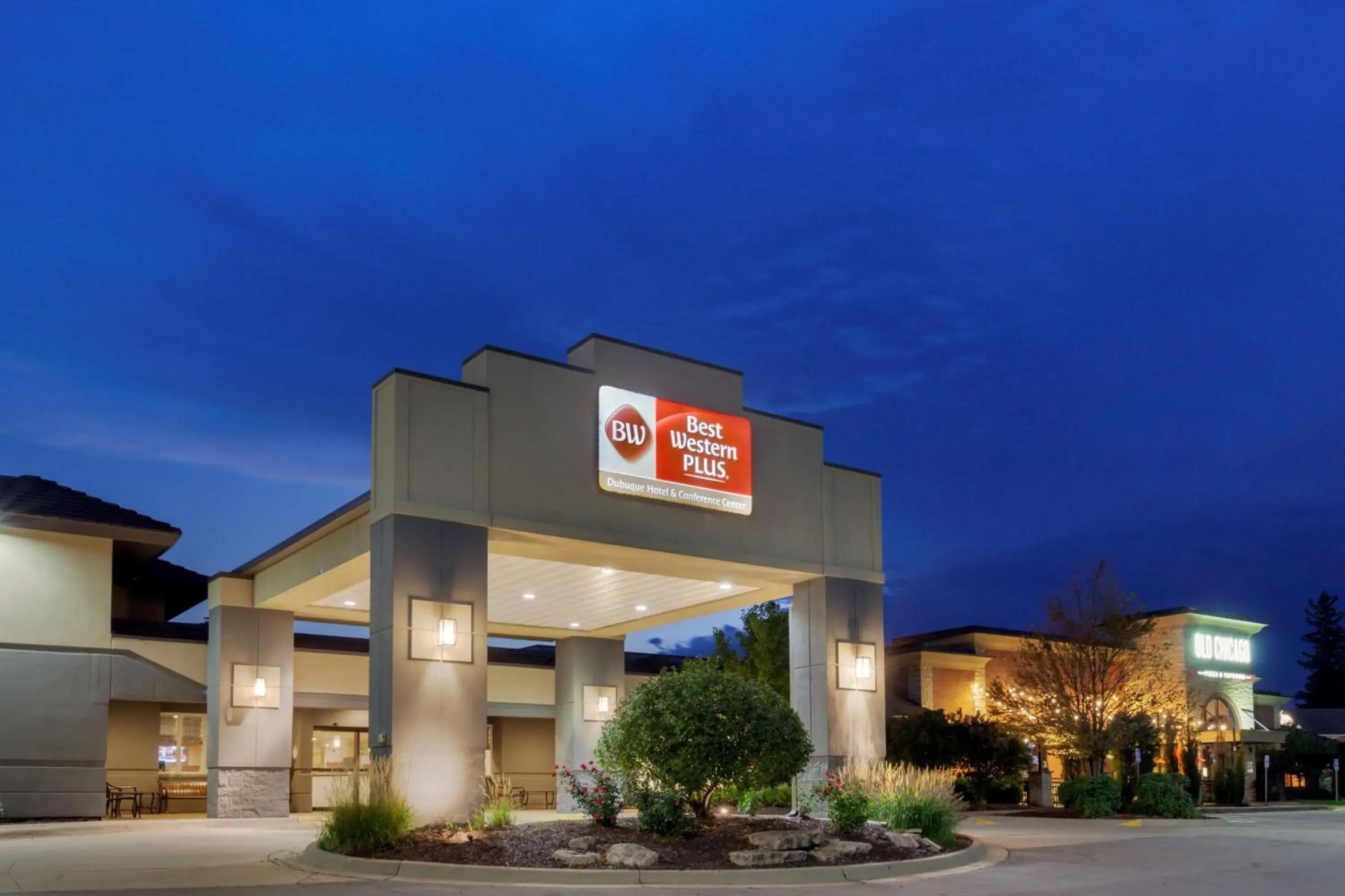 Property building in Best Western Plus Dubuque Hotel and Conference Center Property building in Best Western Plus Dubuque Hotel and Conference Center