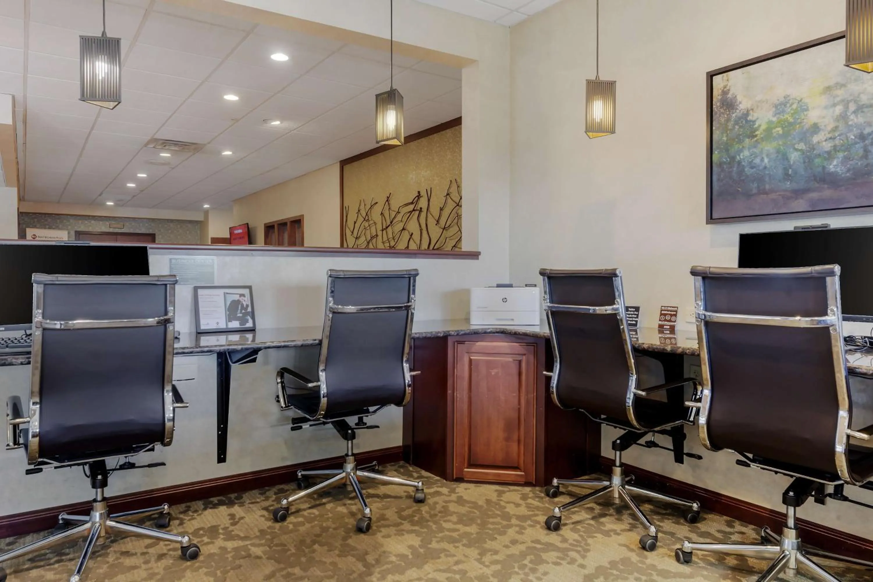Business facilities in Best Western Plus Dubuque Hotel and Conference Center