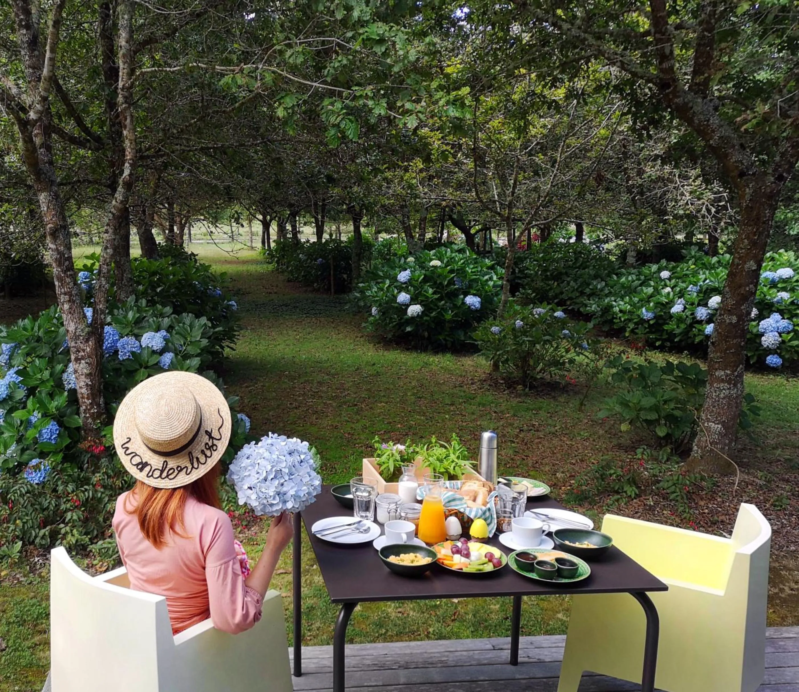 Breakfast in Furnas Lake Forest Living