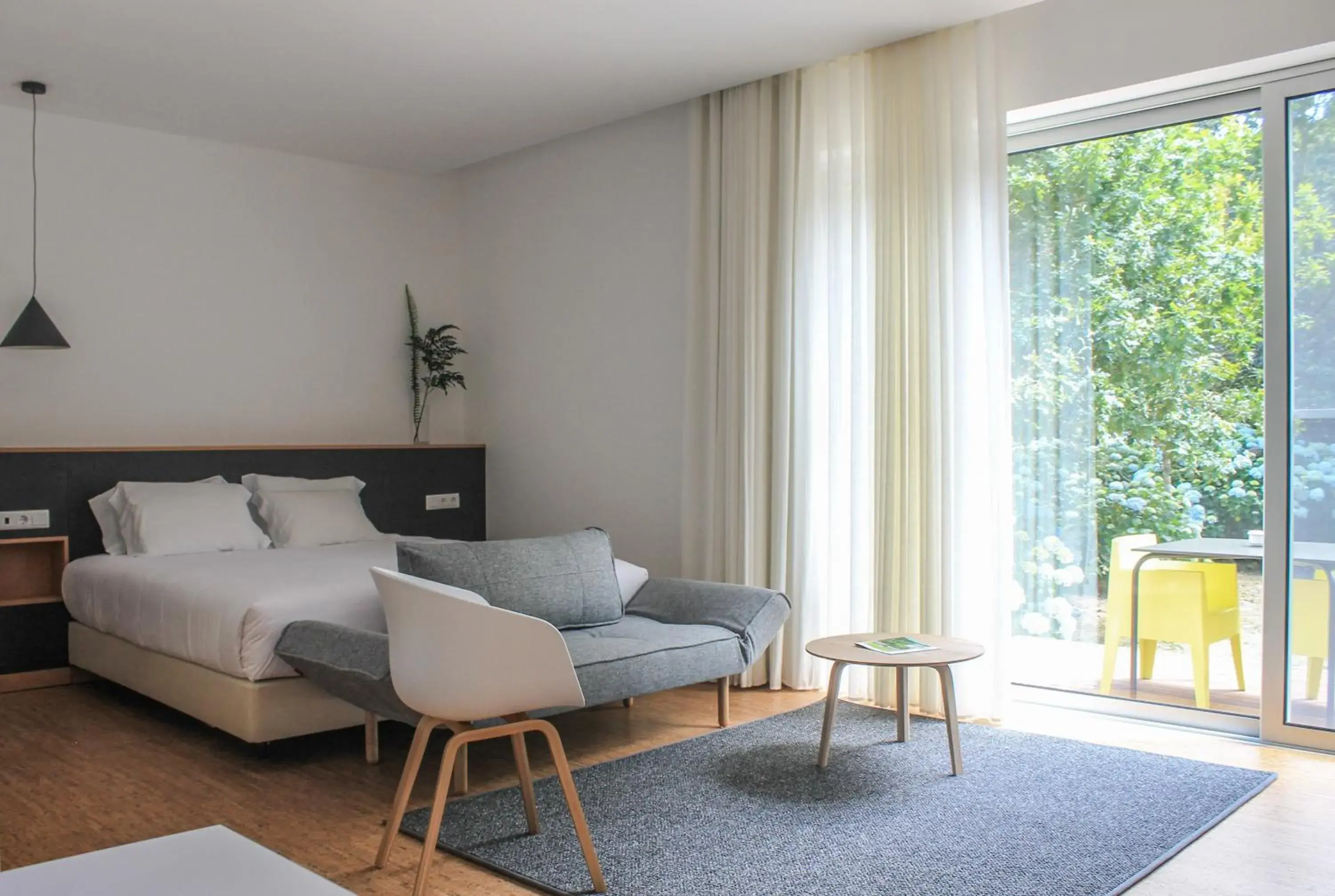 Bed in Furnas Lake Forest Living Bed in Furnas Lake Forest Living