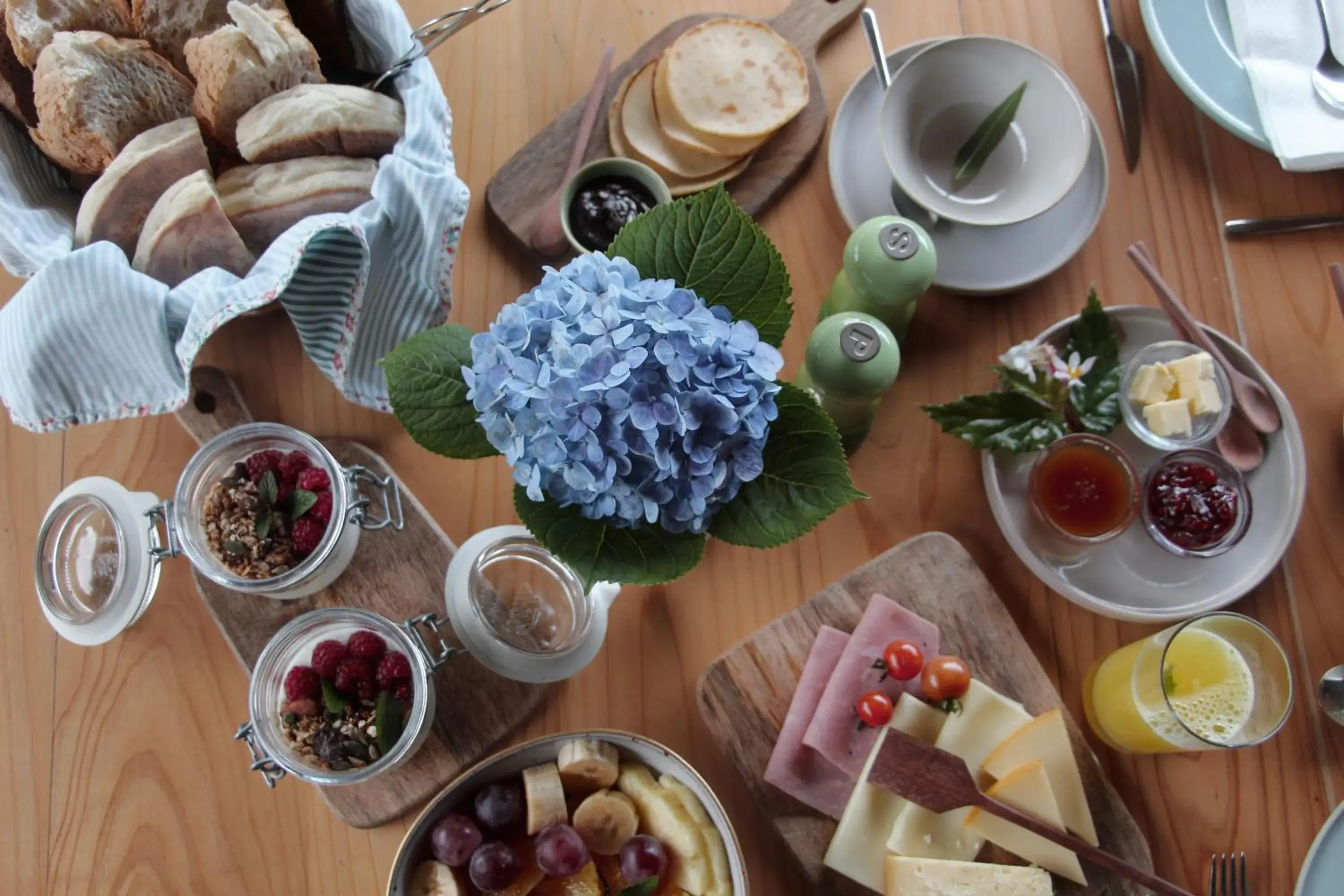 Breakfast in Furnas Lake Forest Living Breakfast in Furnas Lake Forest Living