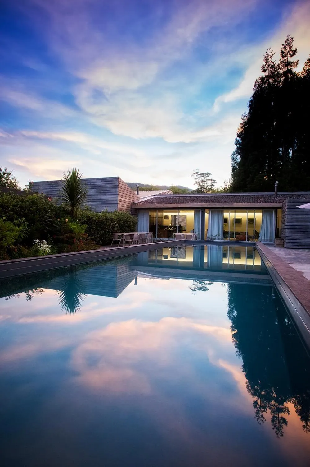 Swimming pool in Furnas Lake Forest Living