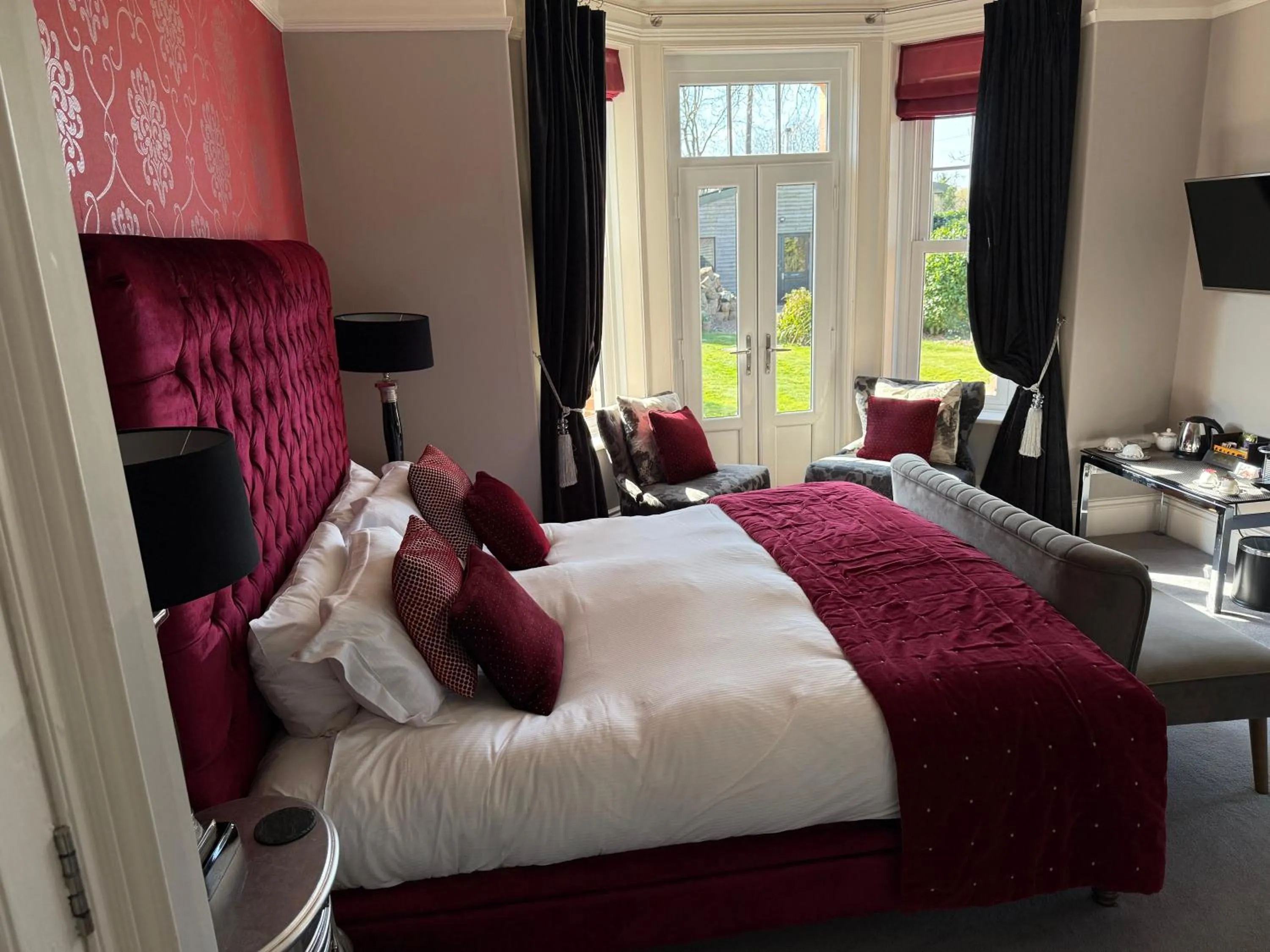 Bed in Dower House Hotel