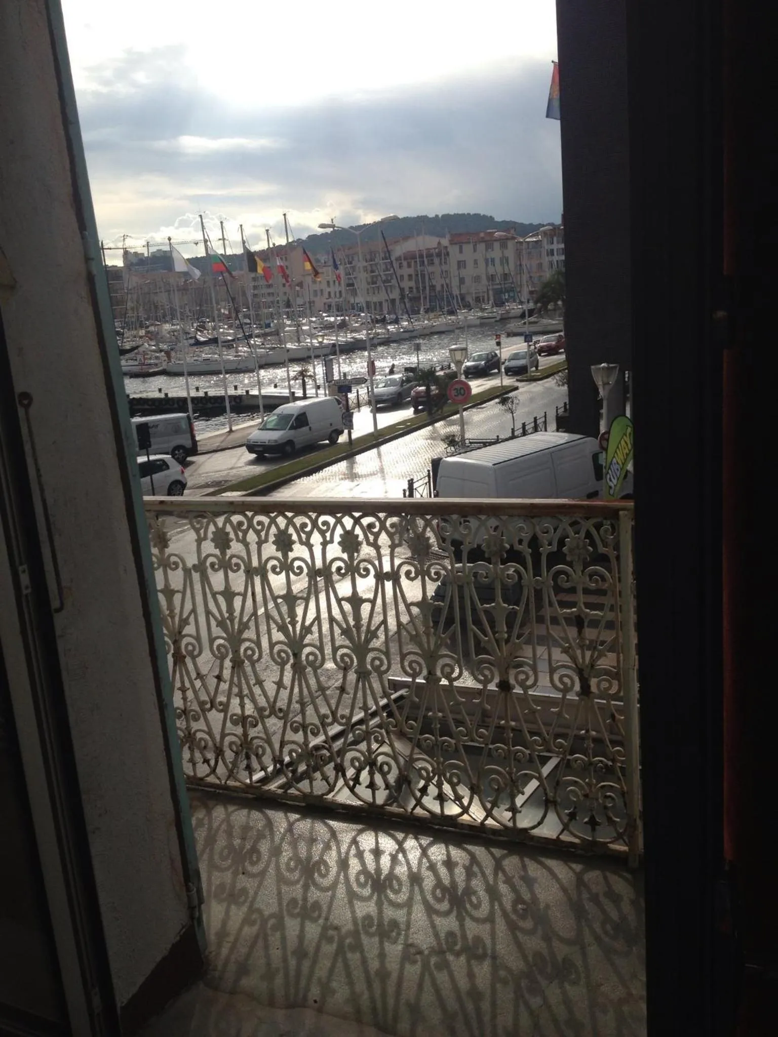 Day in Hotel Restaurant La Frégate