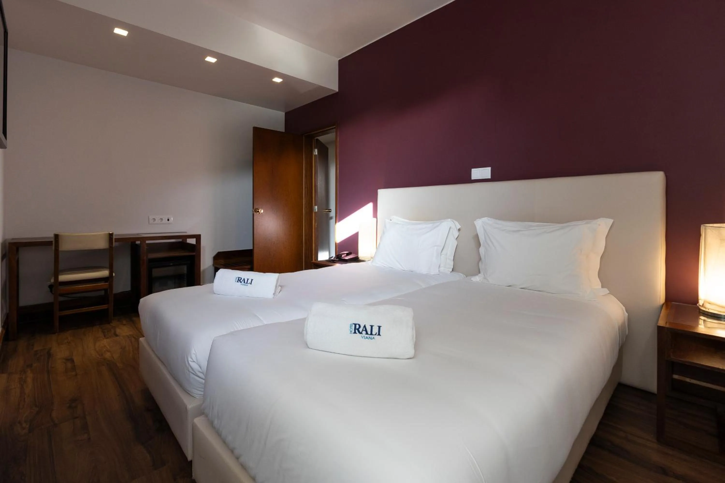 Bed in Hotel Rali Viana
