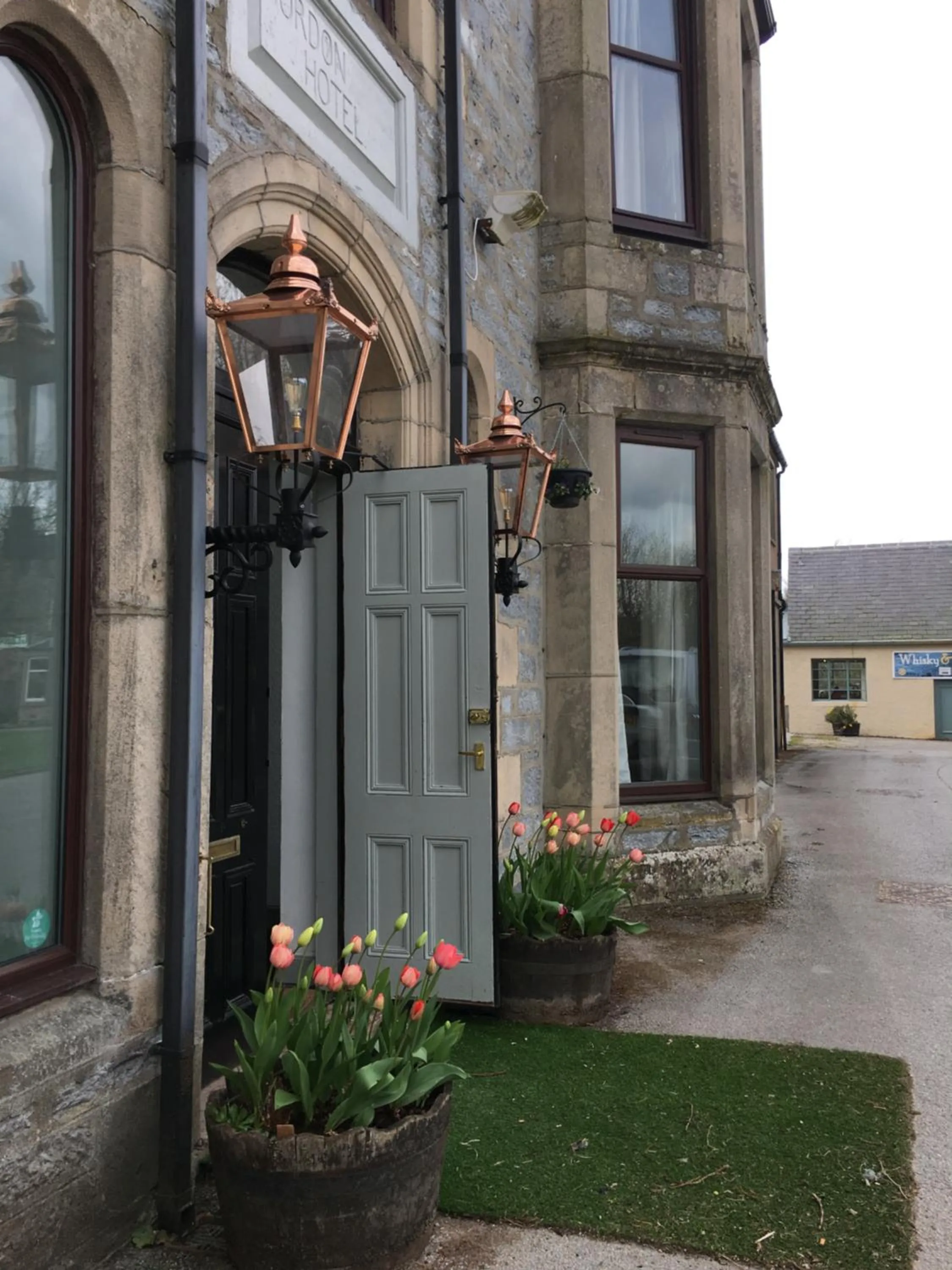 Facade/entrance in Hotel Square