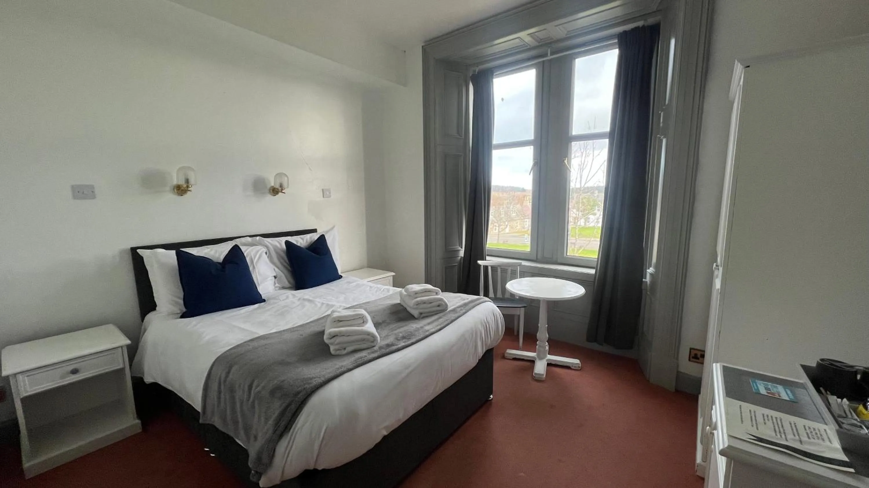 Bedroom, Bed in Hotel Square