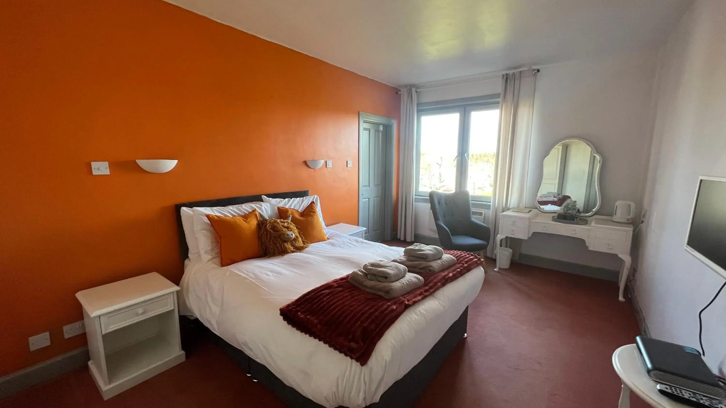 Deluxe Double Room with Shower in Hotel Square Deluxe Double Room with Shower in Hotel Square